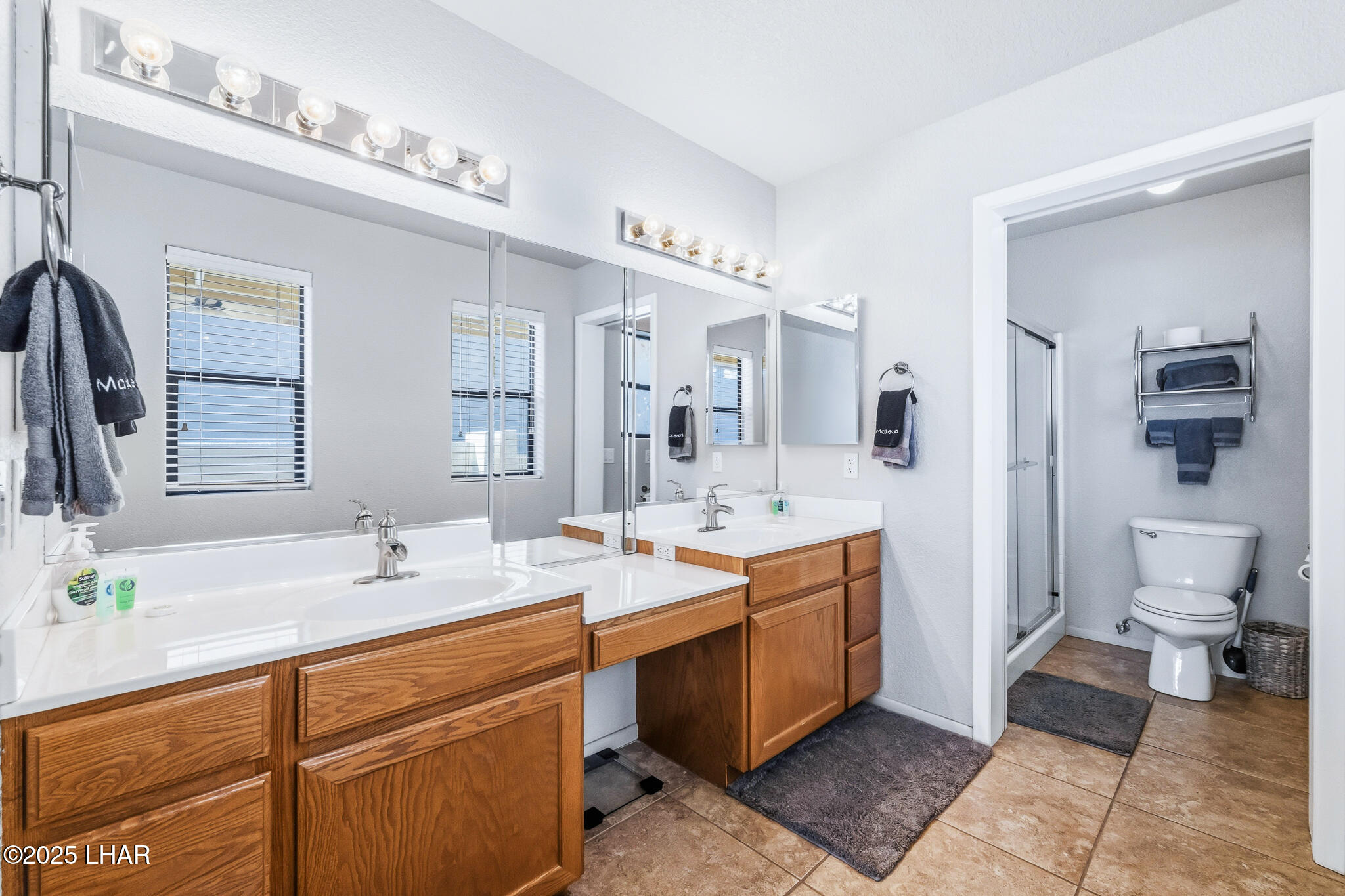 Lake Havasu City, Arizona, 86404, United States, 4 Bedrooms Bedrooms, ,2 BathroomsBathrooms,Residential,For Sale,2002177