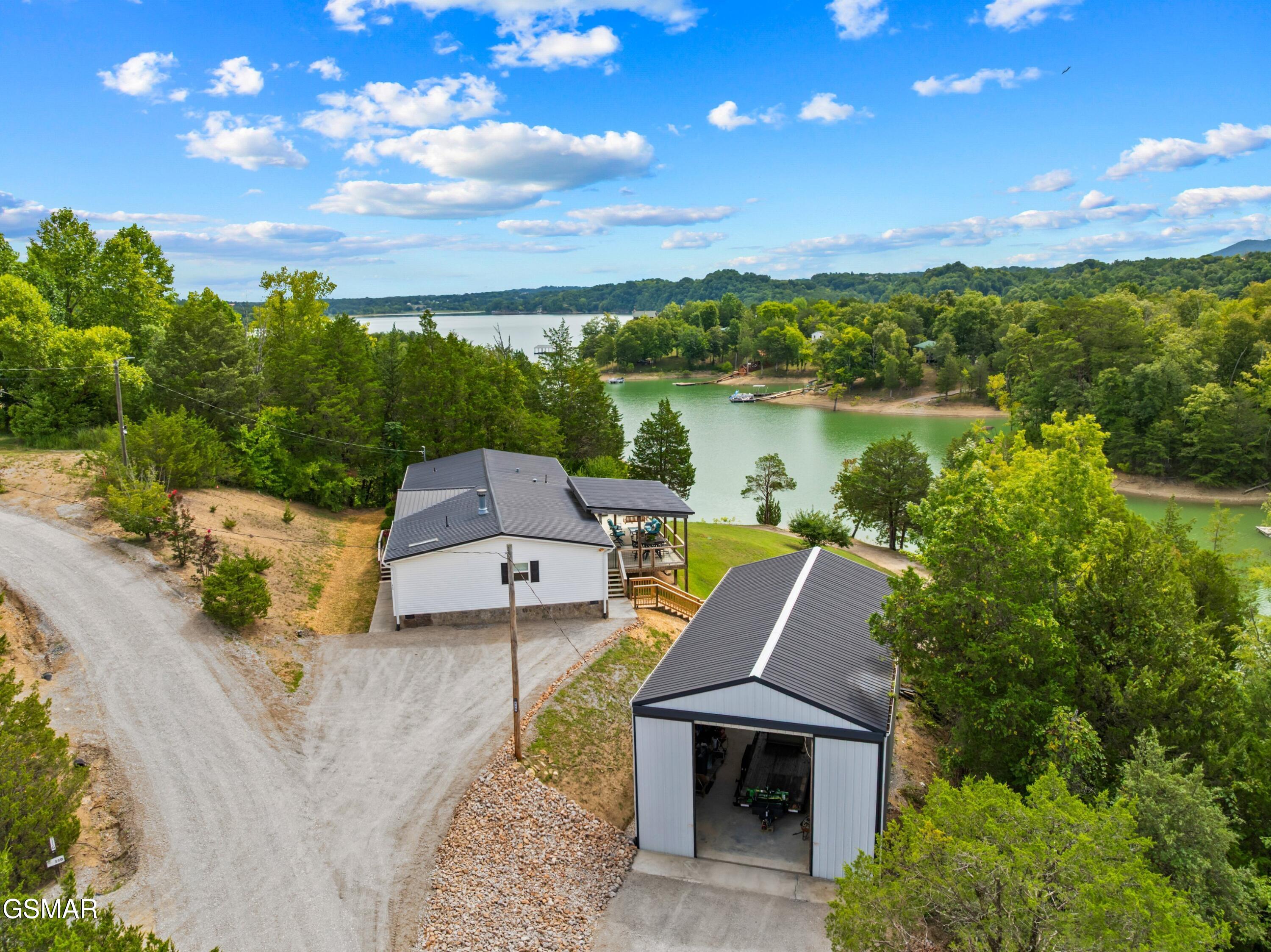 Dandridge, Tennessee, 37725, United States, 3 Bedrooms Bedrooms, ,2 BathroomsBathrooms,Residential,For Sale,1982636