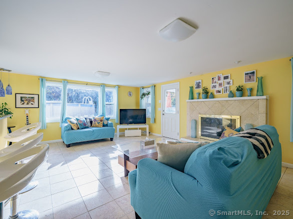 Orange, Connecticut, 06477, United States, 2 Bedrooms Bedrooms, ,2 BathroomsBathrooms,Residential,For Sale,1867599