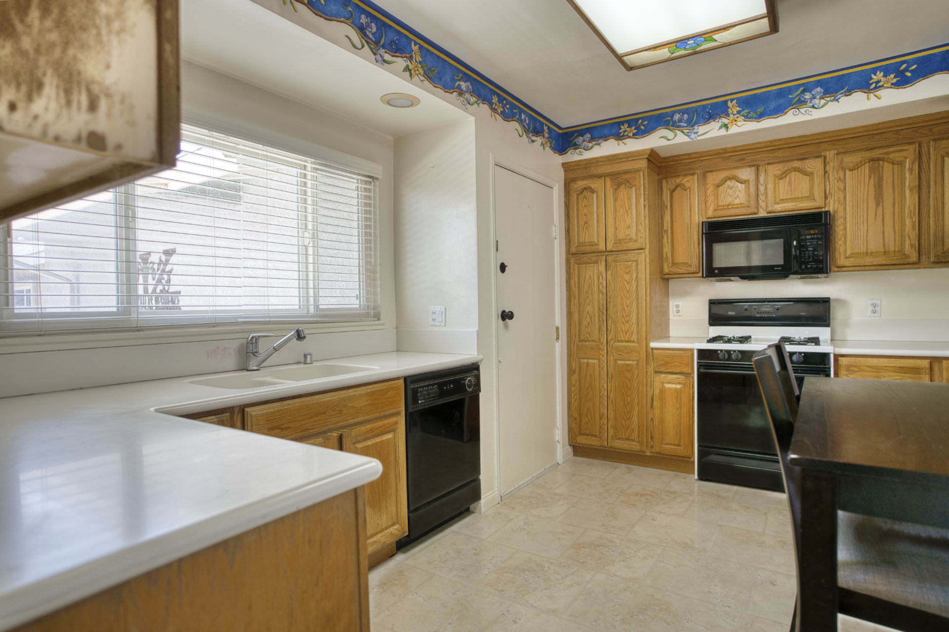 Fullerton, California, 92833, United States, 3 Bedrooms Bedrooms, ,2 BathroomsBathrooms,Residential,For Sale,1904459