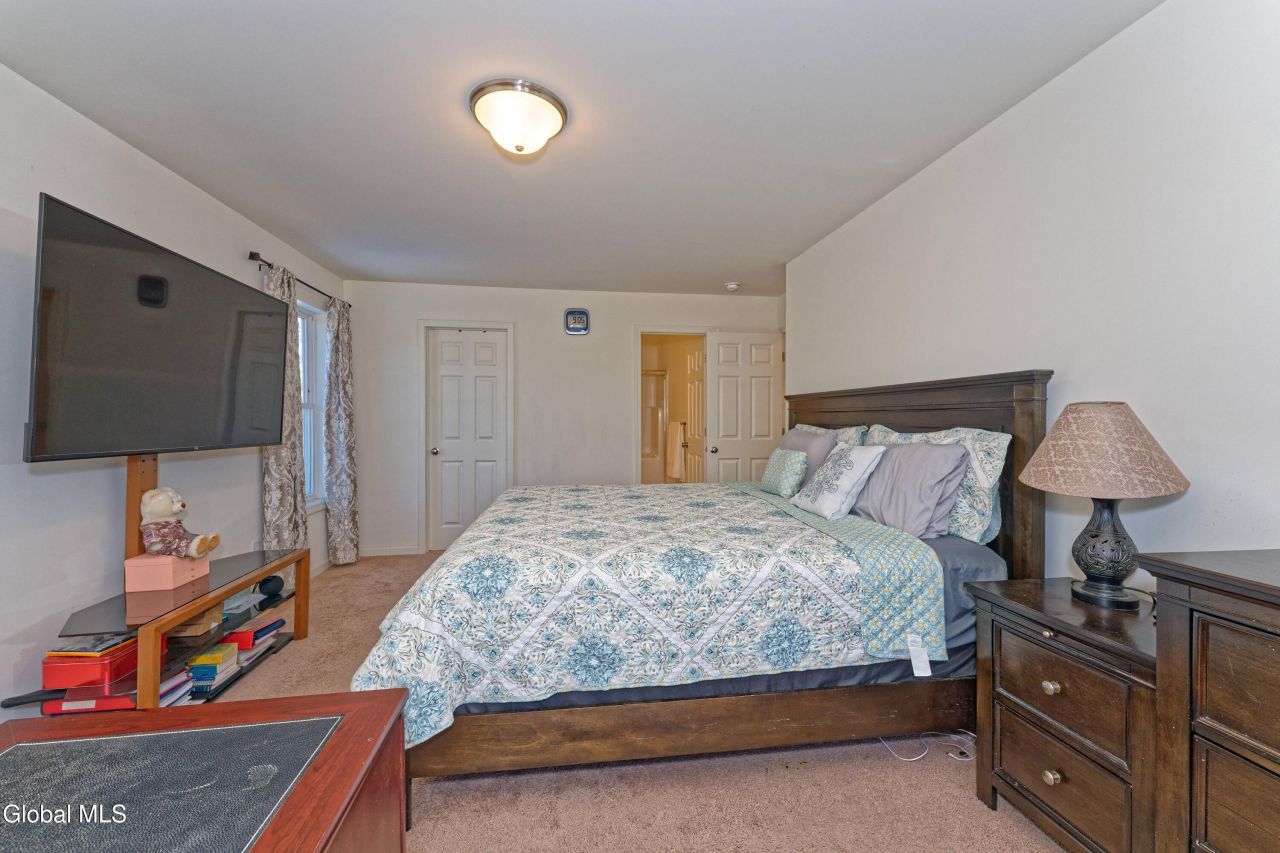 Rensselaer, New York, 12144, United States, 3 Bedrooms Bedrooms, ,3 BathroomsBathrooms,Residential,For Sale,1995950