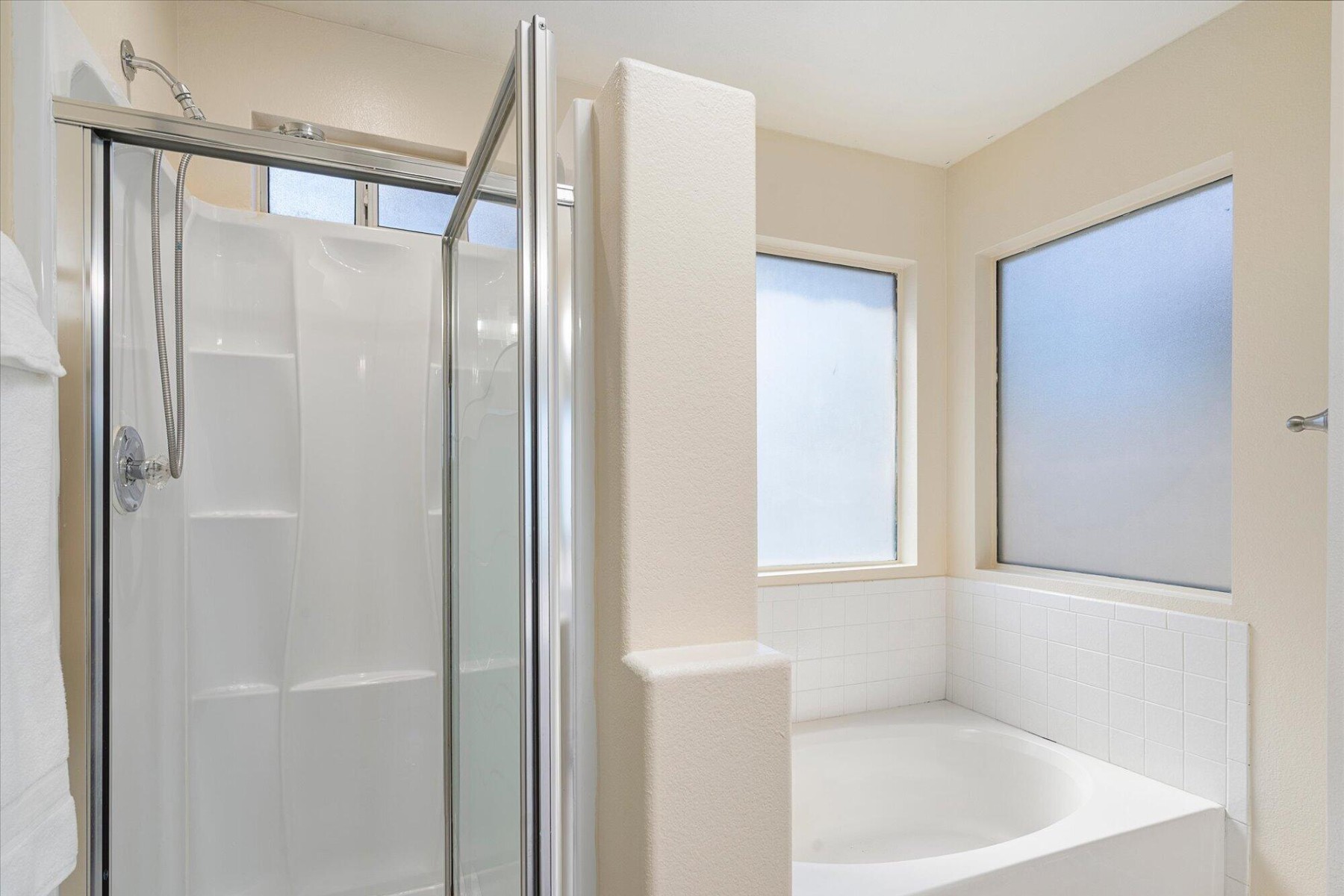  2823 E Blackhawk Drive  Phoenix, AZ - 物件實景