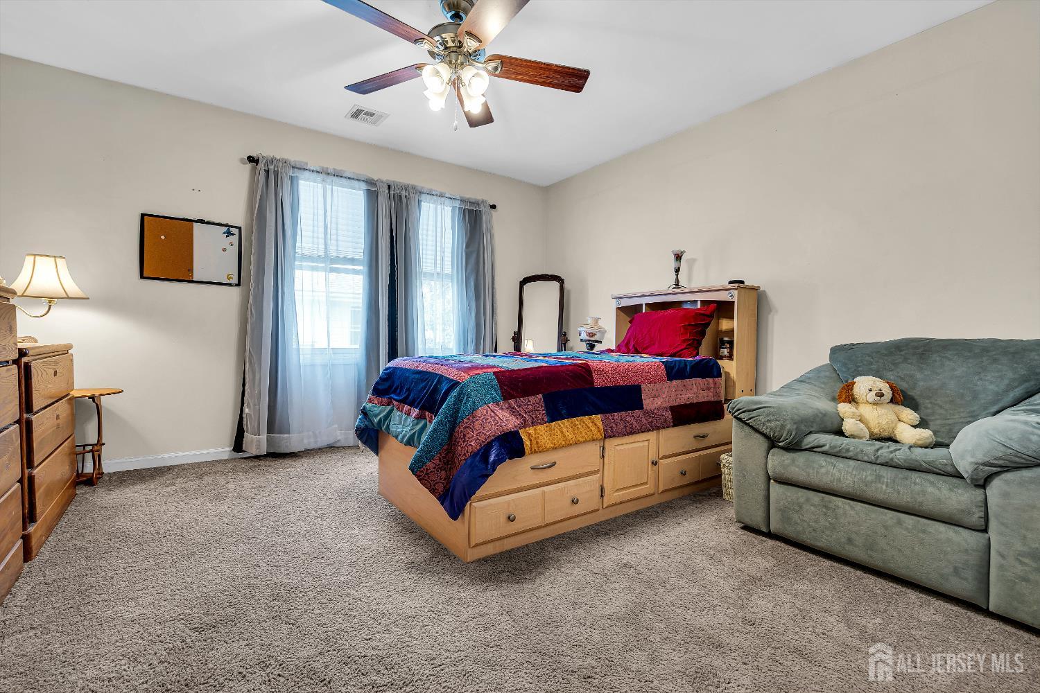 Woodbridge Proper, New Jersey, 07095, United States, 5 Bedrooms Bedrooms, ,2 BathroomsBathrooms,Residential,For Sale,1906051