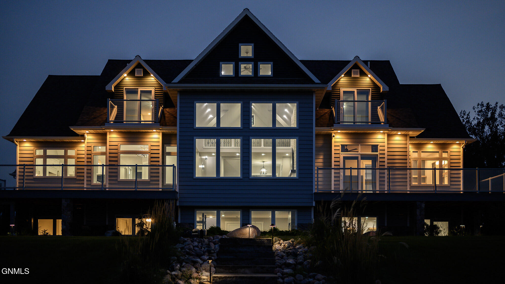 Bismarck, North Dakota, 58504, United States, 6 Bedrooms Bedrooms, ,4 BathroomsBathrooms,Residential,For Sale,1982102