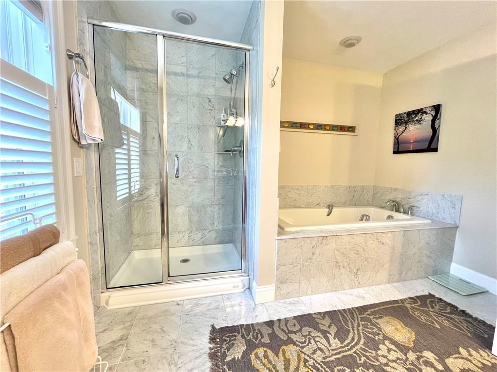 Tiverton, Rhode Island, 02878, United States, 2 Bedrooms Bedrooms, ,2 BathroomsBathrooms,Residential,For Sale,1928076