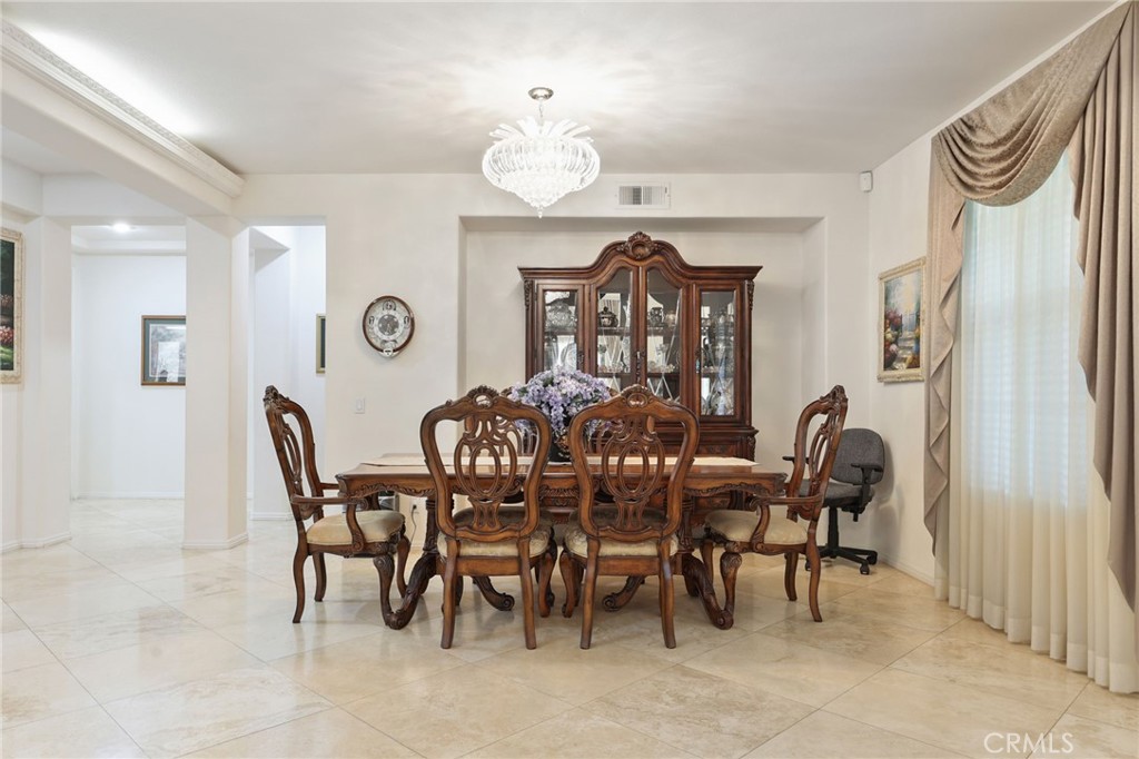 Riverside, California, 92503, United States, 5 Bedrooms Bedrooms, ,4 BathroomsBathrooms,Residential,For Sale,1849957