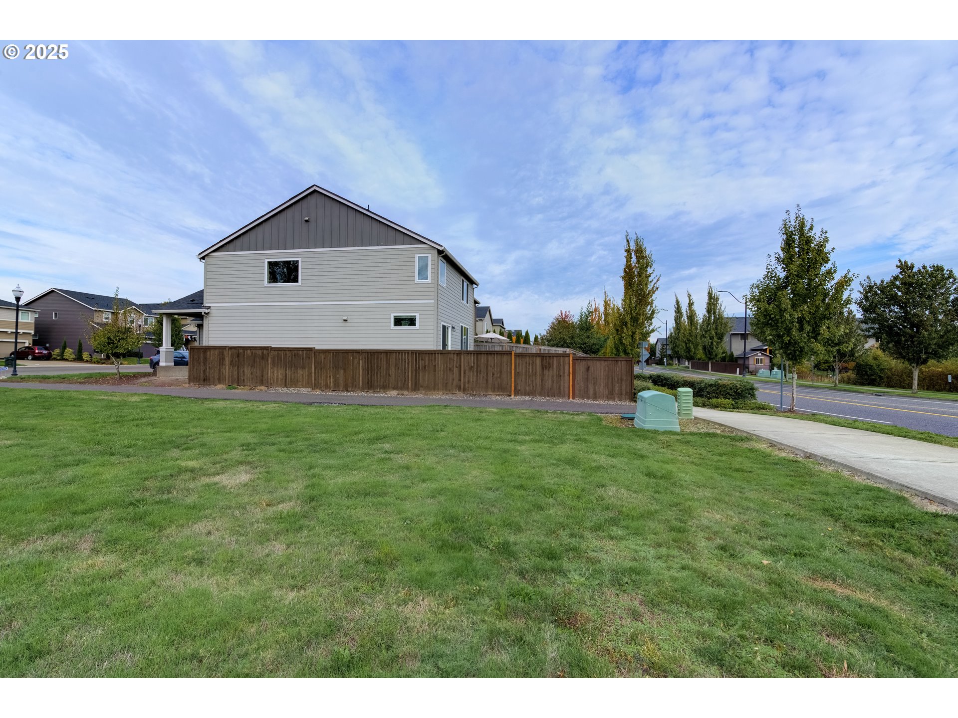 Ridgefield, Washington, 98642, United States, 4 Bedrooms Bedrooms, ,2 BathroomsBathrooms,Residential,For Sale,1970691