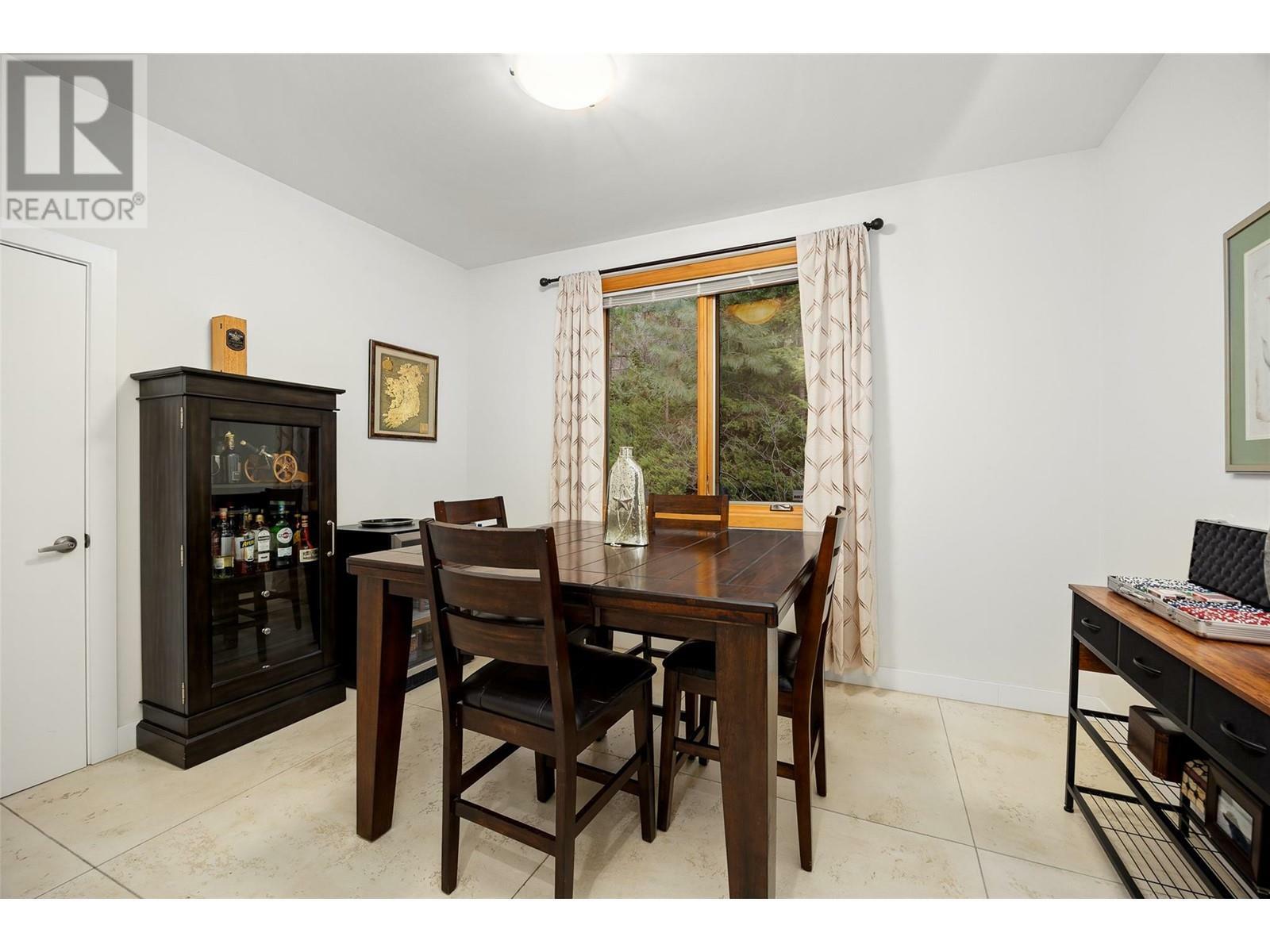 LAKE COUNTRY, British Columbia, V4V 1B3, CA, 5 Bedrooms Bedrooms, ,4 BathroomsBathrooms,Residential,For Sale,1838112