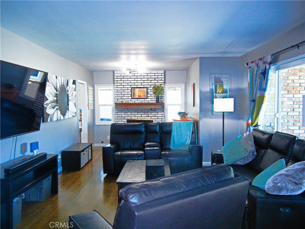 Ontario, California, 91762, United States, 4 Bedrooms Bedrooms, ,1 BathroomBathrooms,Residential,For Sale,1936943
