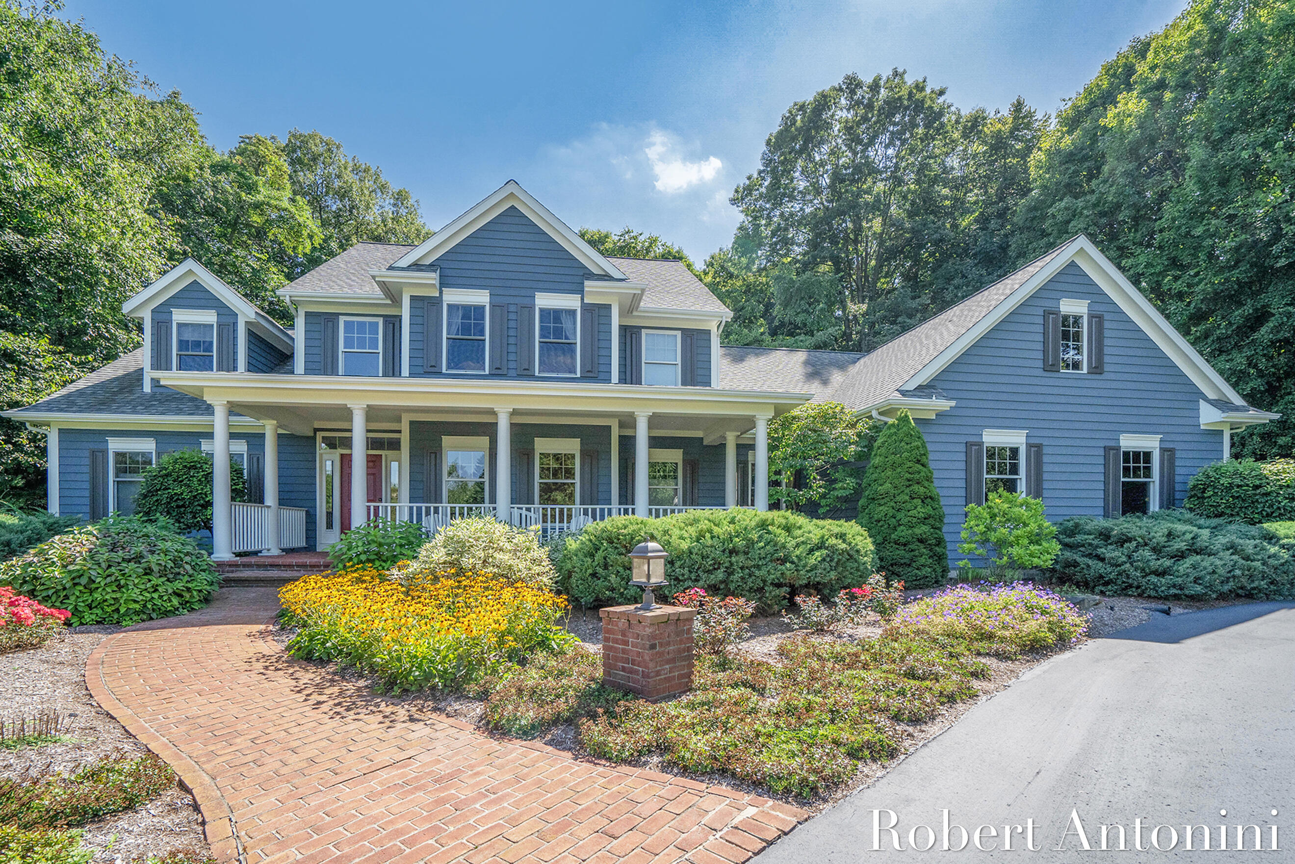 Grand Rapids, Michigan, 49525, United States, 5 Bedrooms Bedrooms, ,4 BathroomsBathrooms,Residential,For Sale,1837852