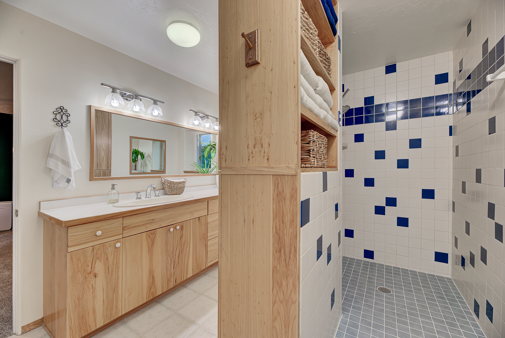 Helmville, Montana, 59743, United States, 3 Bedrooms Bedrooms, ,4 BathroomsBathrooms,Residential,For Sale,1975948