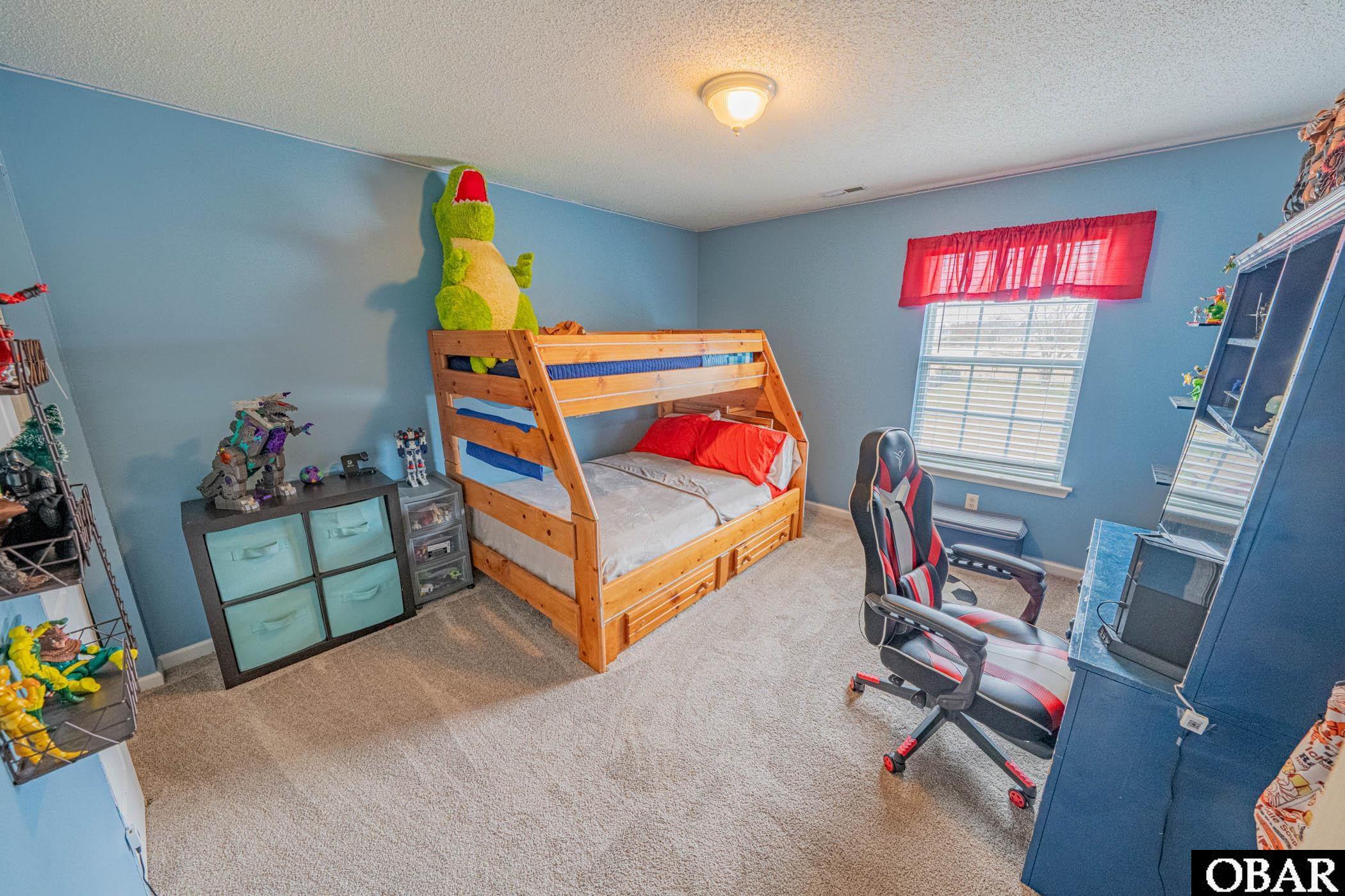 Moyock, North Carolina, 27958, United States, 6 Bedrooms Bedrooms, ,3 BathroomsBathrooms,Residential,For Sale,1997191