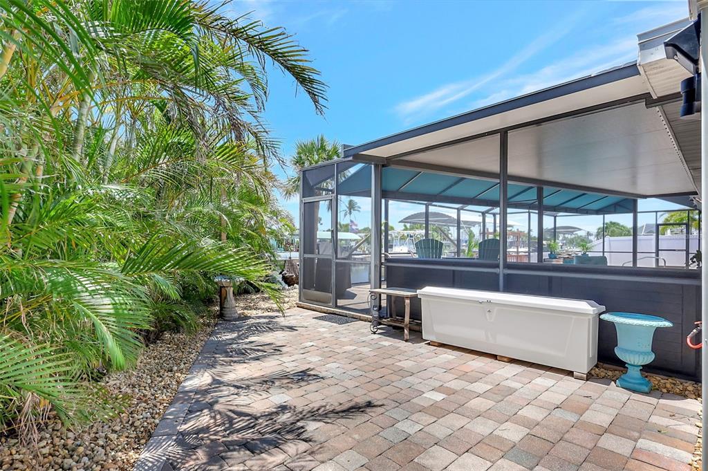 Bradenton, Florida, 34210, United States, 3 Bedrooms Bedrooms, ,3 BathroomsBathrooms,Residential,For Sale,1895487