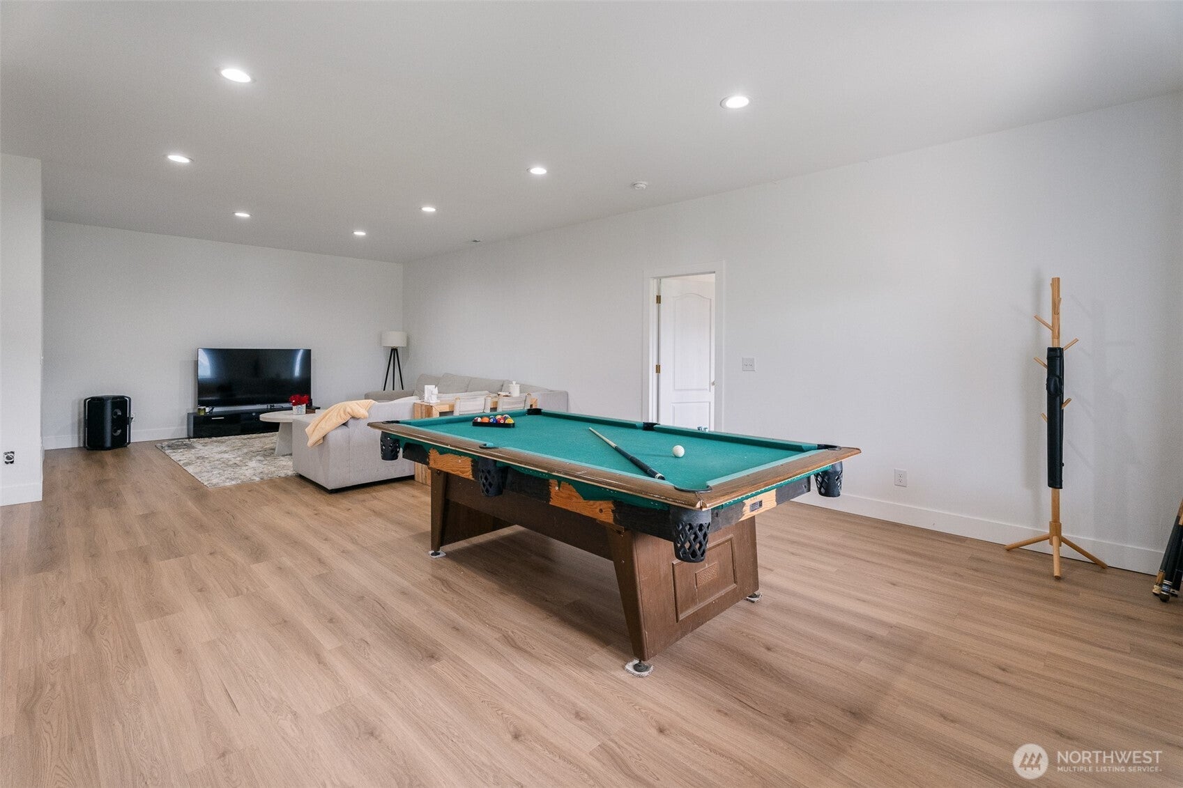 East Wenatchee, Washington, 98802, United States, 4 Bedrooms Bedrooms, ,3 BathroomsBathrooms,Residential,For Sale,1818784
