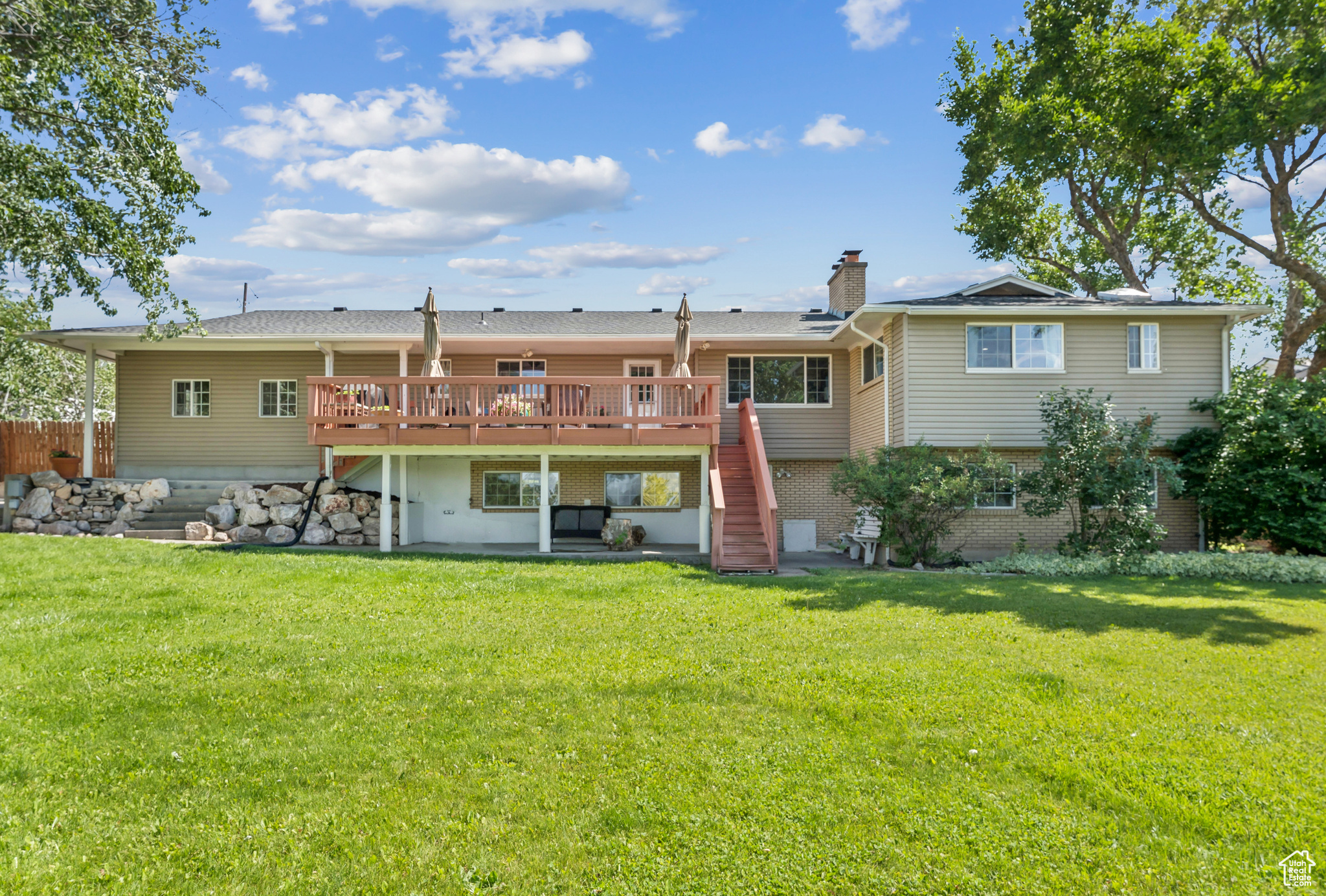 Draper, Utah, 84020, United States, 6 Bedrooms Bedrooms, ,4 BathroomsBathrooms,Residential,For Sale,1848551
