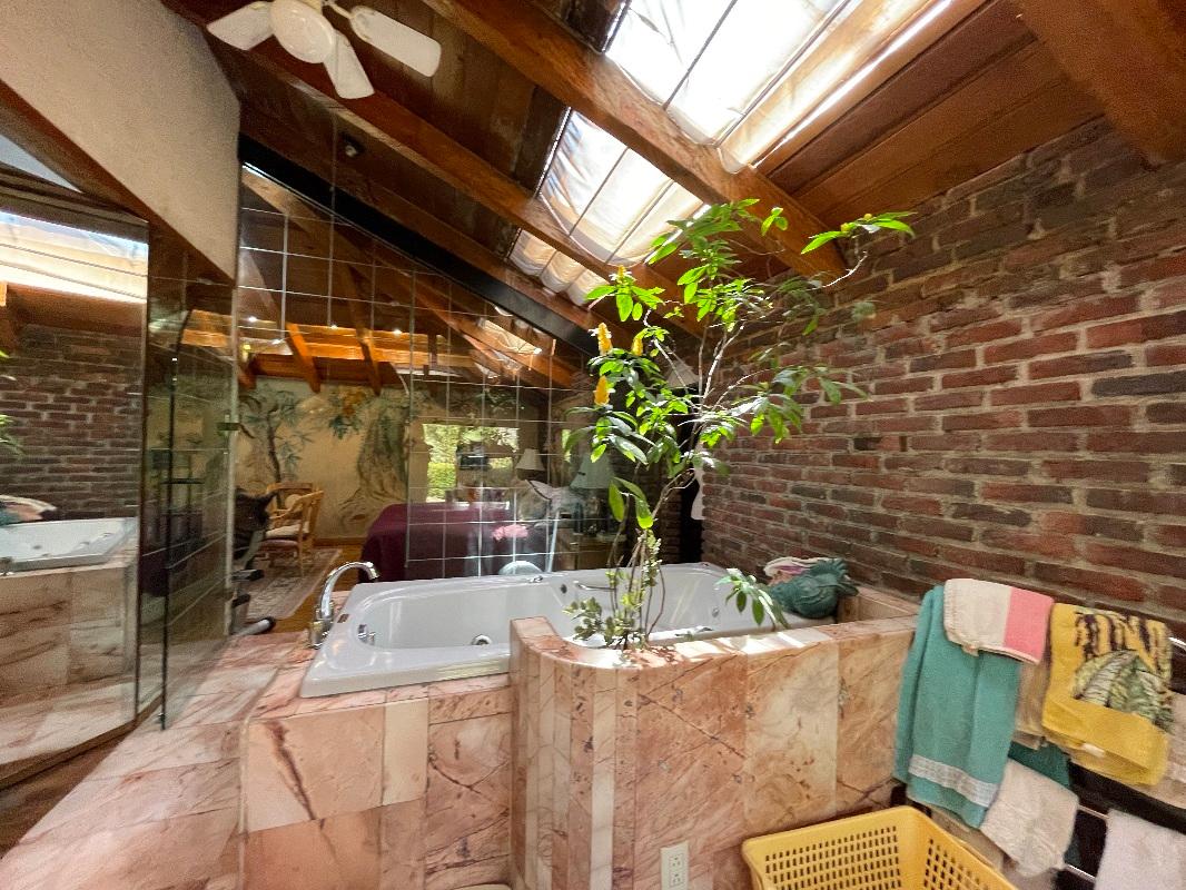 Paseo San Jos?, Metepec, Estado de México, 52172, Mexico, 5 Bedrooms Bedrooms, ,5 BathroomsBathrooms,Residential,For Sale,Paseo San Jos?,1616027