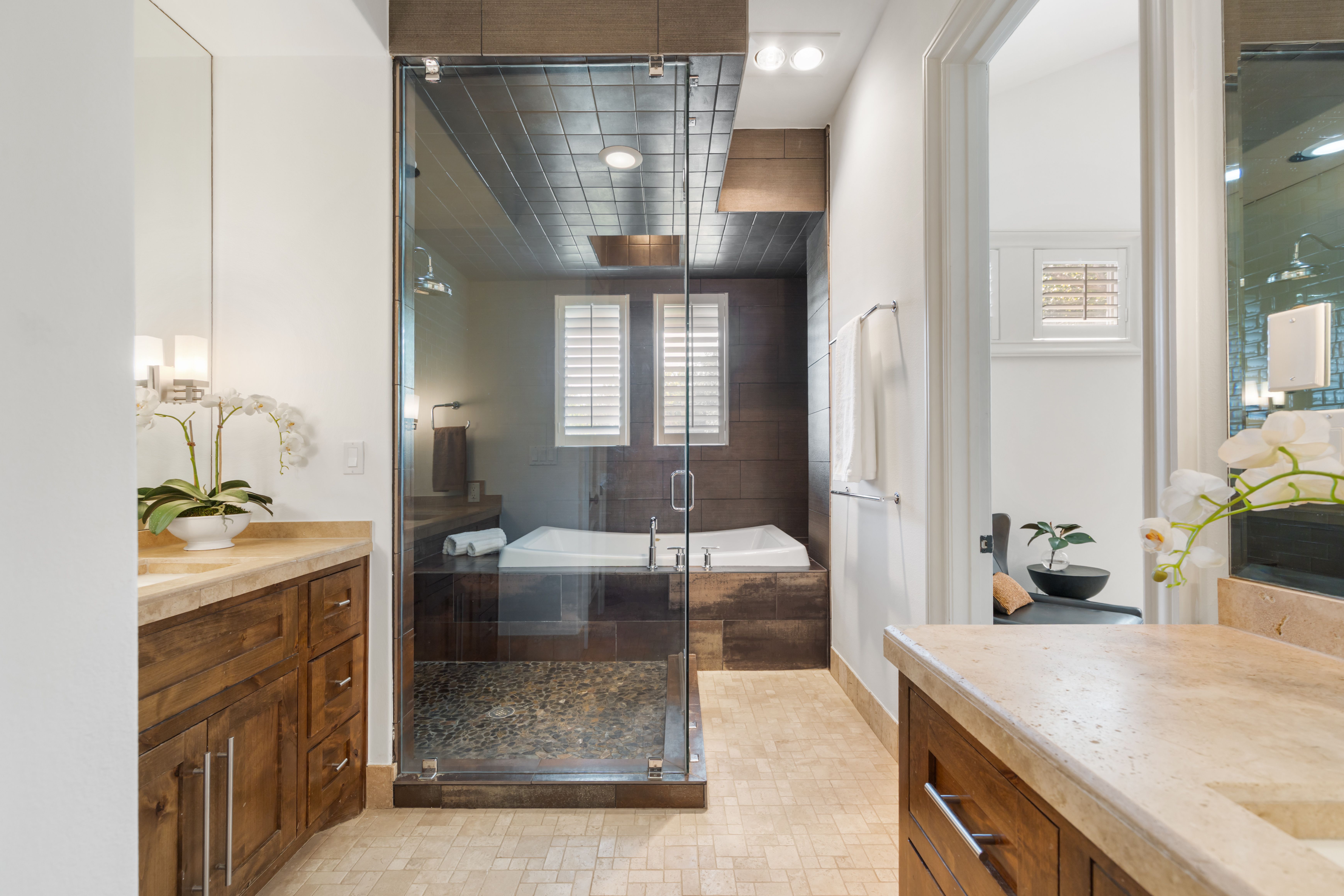  Refined Barton Hills Living  Private Garage  Exceptional 78704 Location - 物件實景