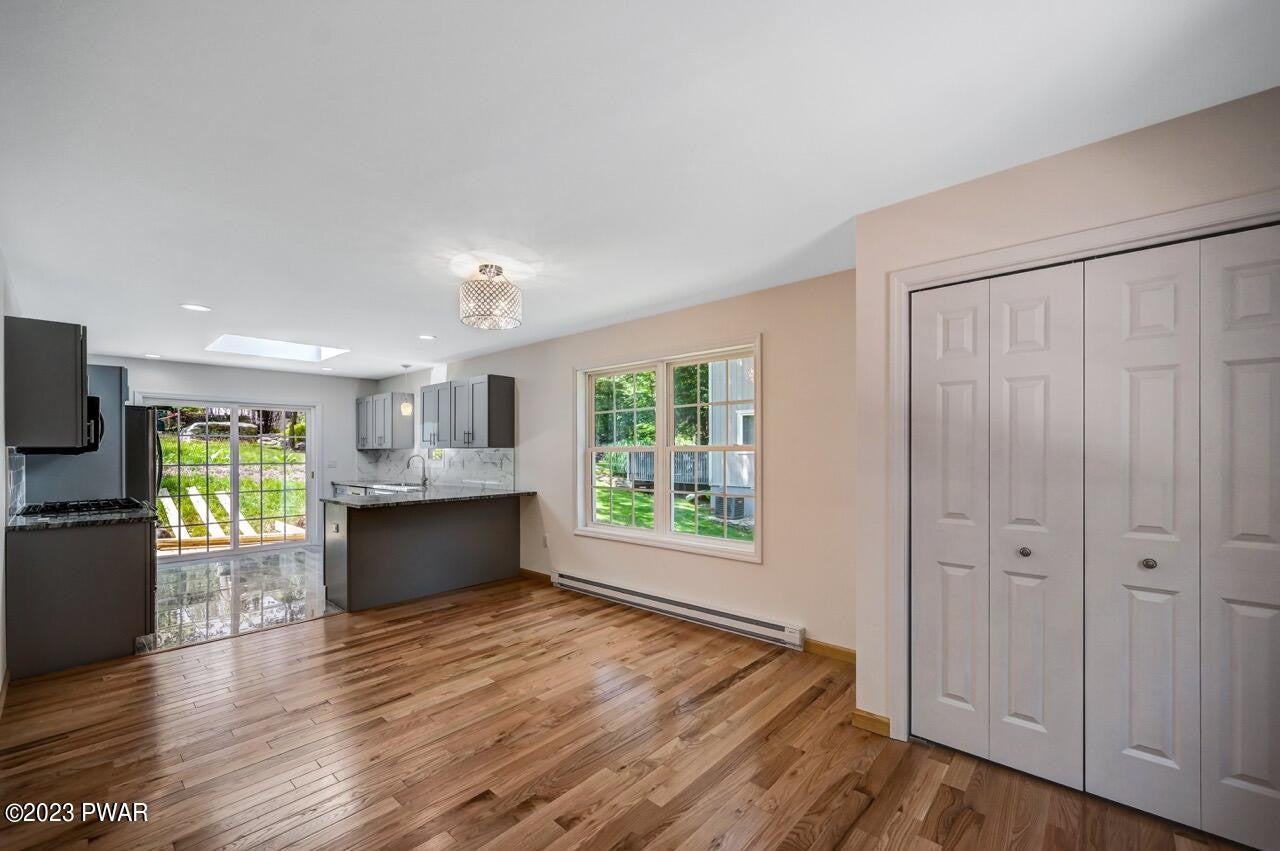 Lake Ariel, Pennsylvania, 18436, United States, 4 Bedrooms Bedrooms, ,4 BathroomsBathrooms,Residential,For Sale,1878609