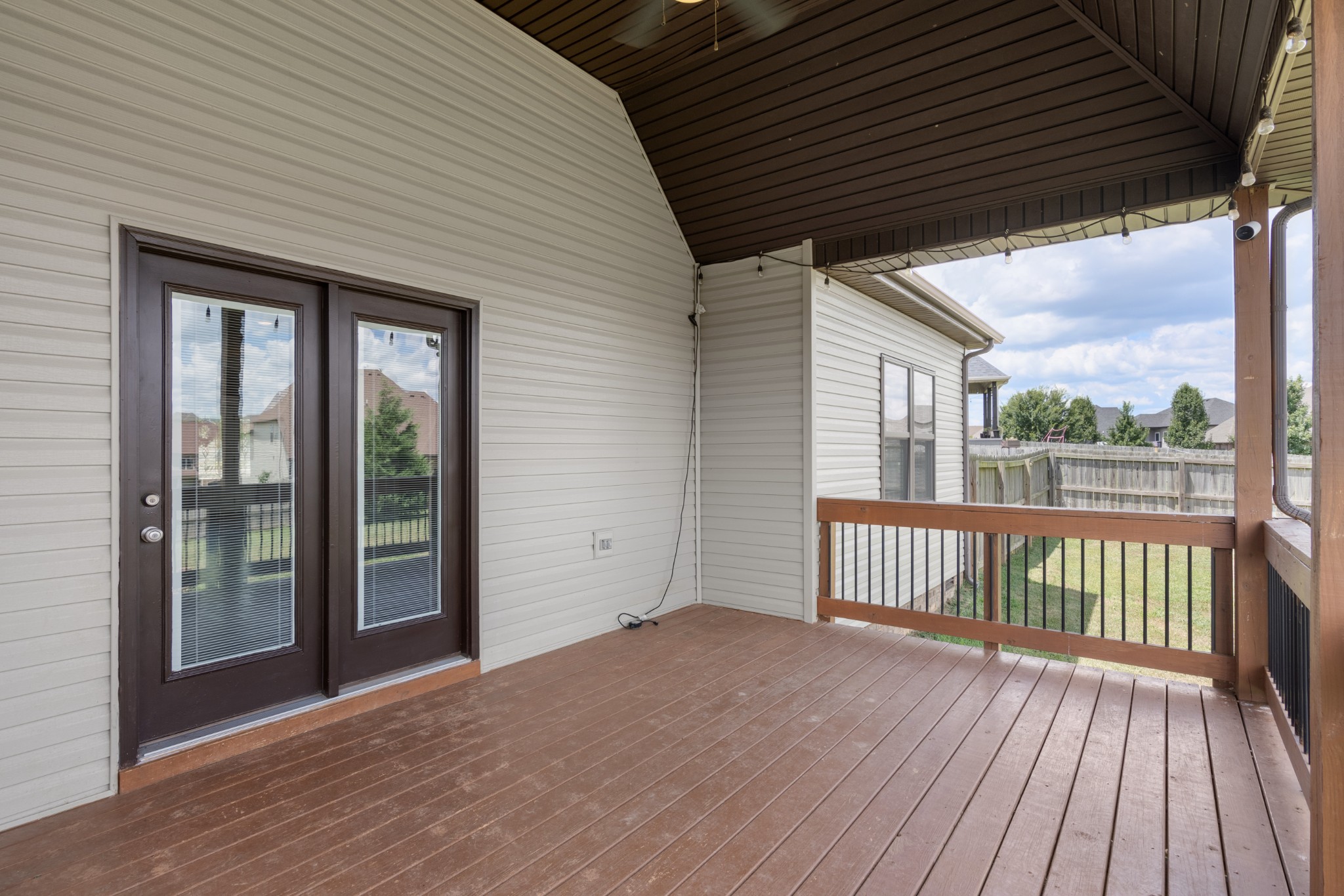 Clarksville, Tennessee, 37043, United States, 5 Bedrooms Bedrooms, ,4 BathroomsBathrooms,Residential,For Sale,1975936