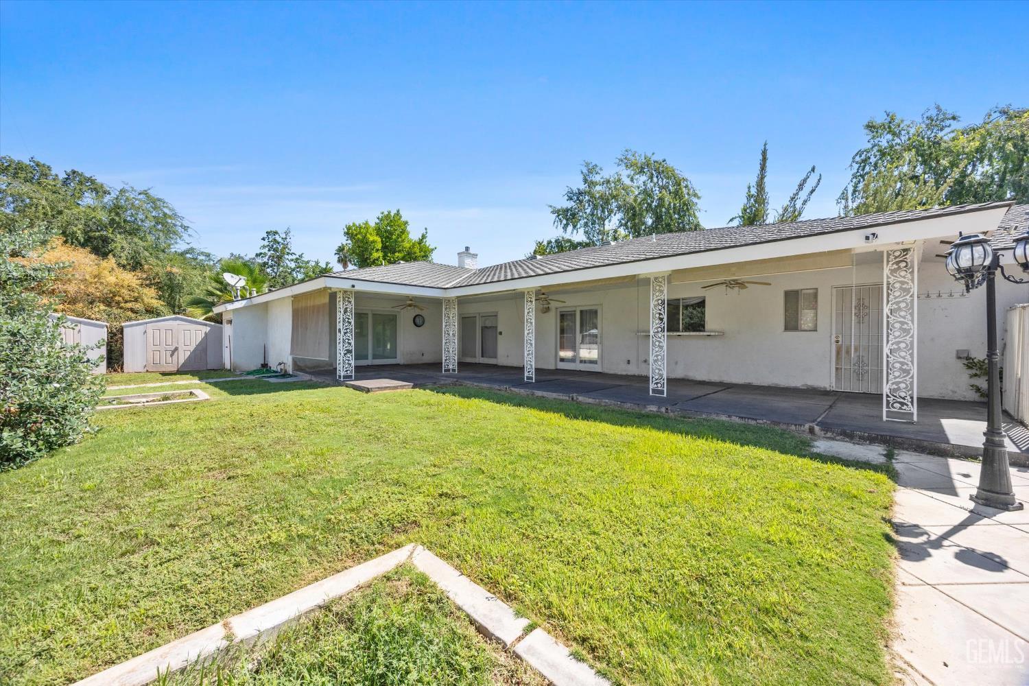 Shafter, California, 93263, United States, 5 Bedrooms Bedrooms, ,4 BathroomsBathrooms,Residential,For Sale,1896339