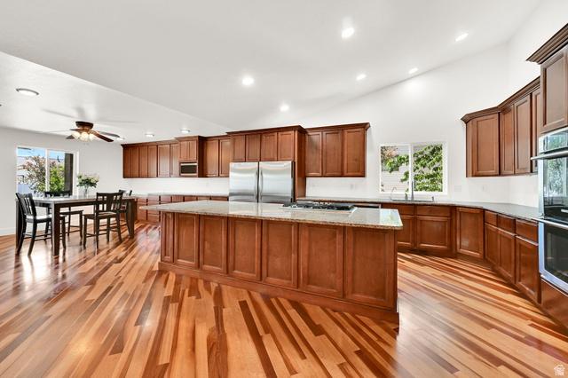 Syracuse, Utah, 84075, United States, 4 Bedrooms Bedrooms, ,3 BathroomsBathrooms,Residential,For Sale,2048883