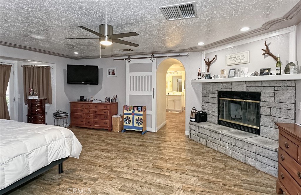 Oak Hills, California, 92344, United States, 4 Bedrooms Bedrooms, ,3 BathroomsBathrooms,Residential,For Sale,1942623