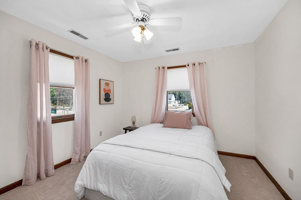 Billerica, Massachusetts, 01821, United States, 5 Bedrooms Bedrooms, ,4 BathroomsBathrooms,Residential,For Sale,2039558