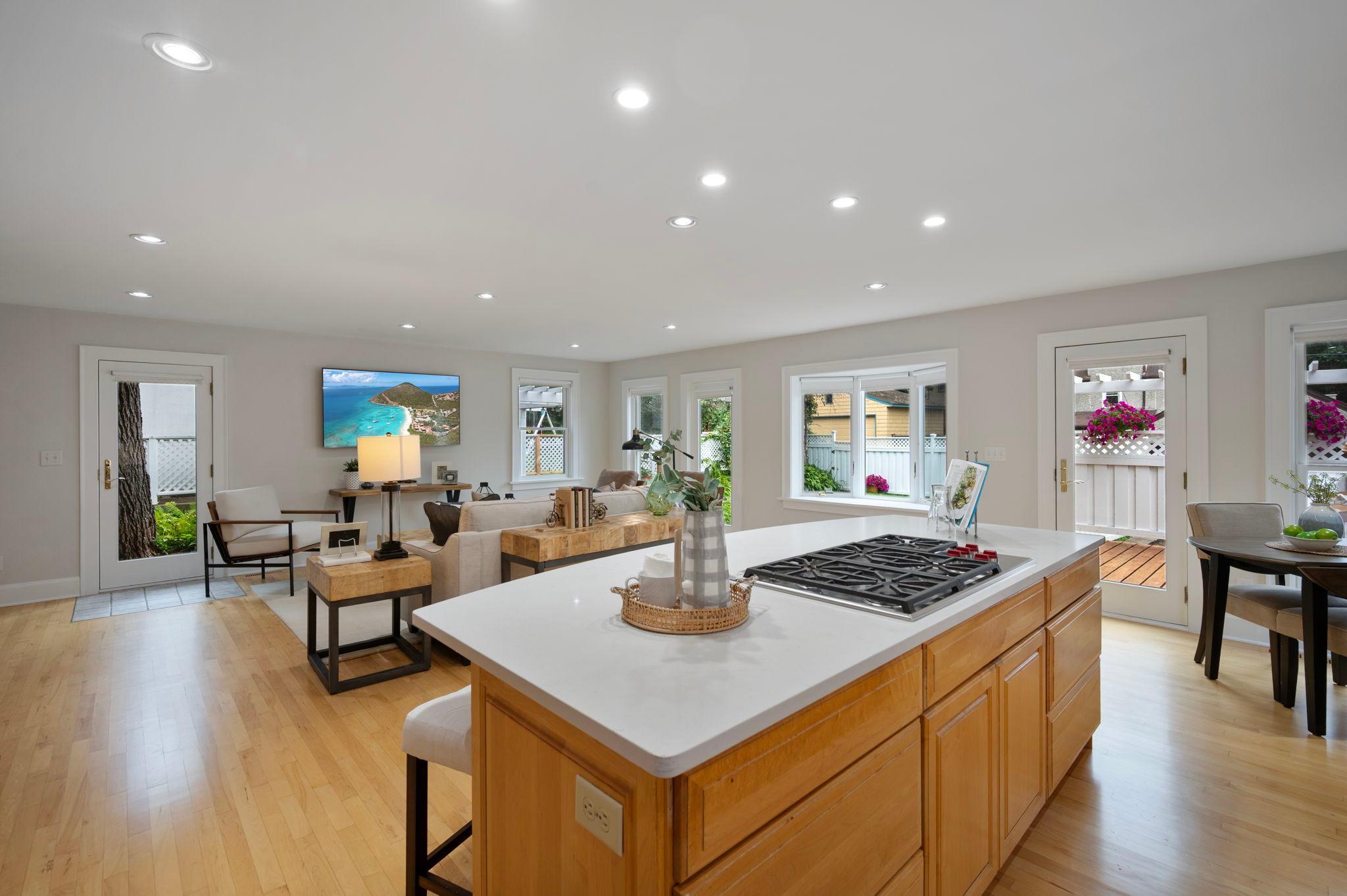 Saint Paul, Minnesota, 55105, United States, 4 Bedrooms Bedrooms, ,2 BathroomsBathrooms,Residential,For Sale,1919554