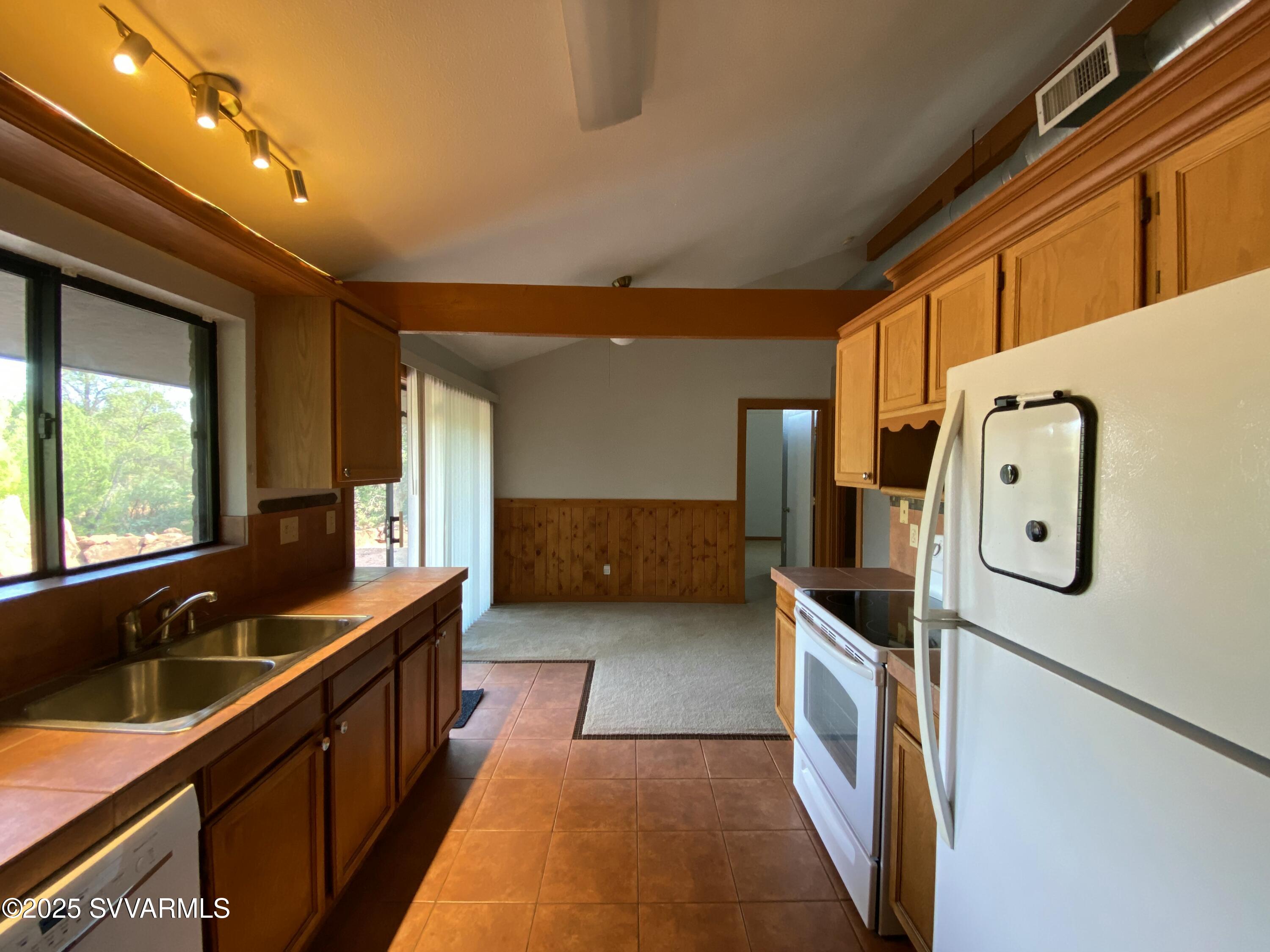 Sedona, Arizona, 86336, United States, 5 Bedrooms Bedrooms, ,4 BathroomsBathrooms,Residential,For Sale,1826658