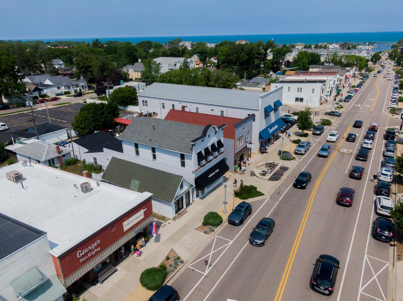 New Buffalo, Michigan, 49117, United States, 4 Bedrooms Bedrooms, ,3 BathroomsBathrooms,Residential,For Sale,1992031