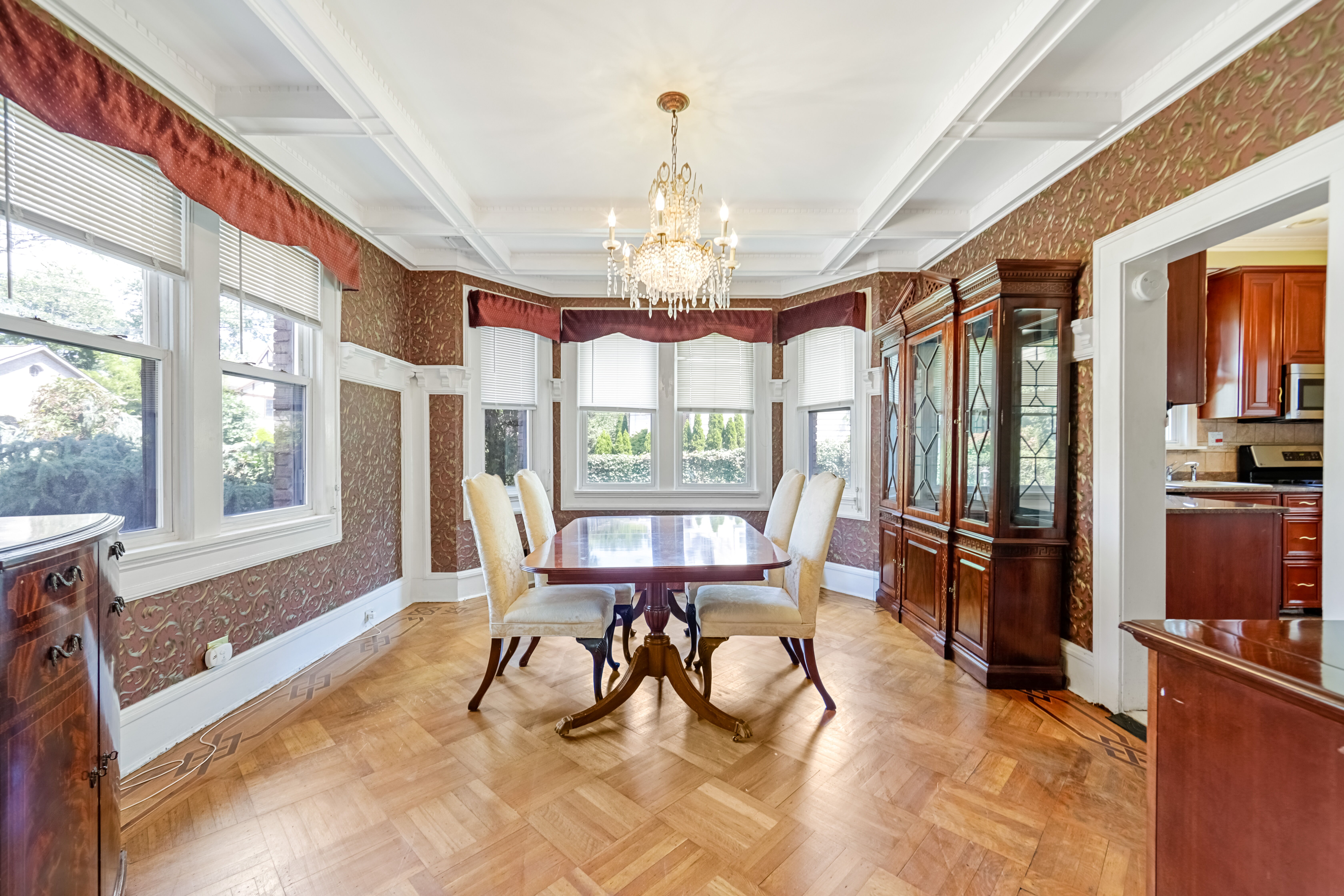 Cliffside Park, New Jersey, 07010, United States, 3 Bedrooms Bedrooms, ,3 BathroomsBathrooms,Residential,For Sale,1980135