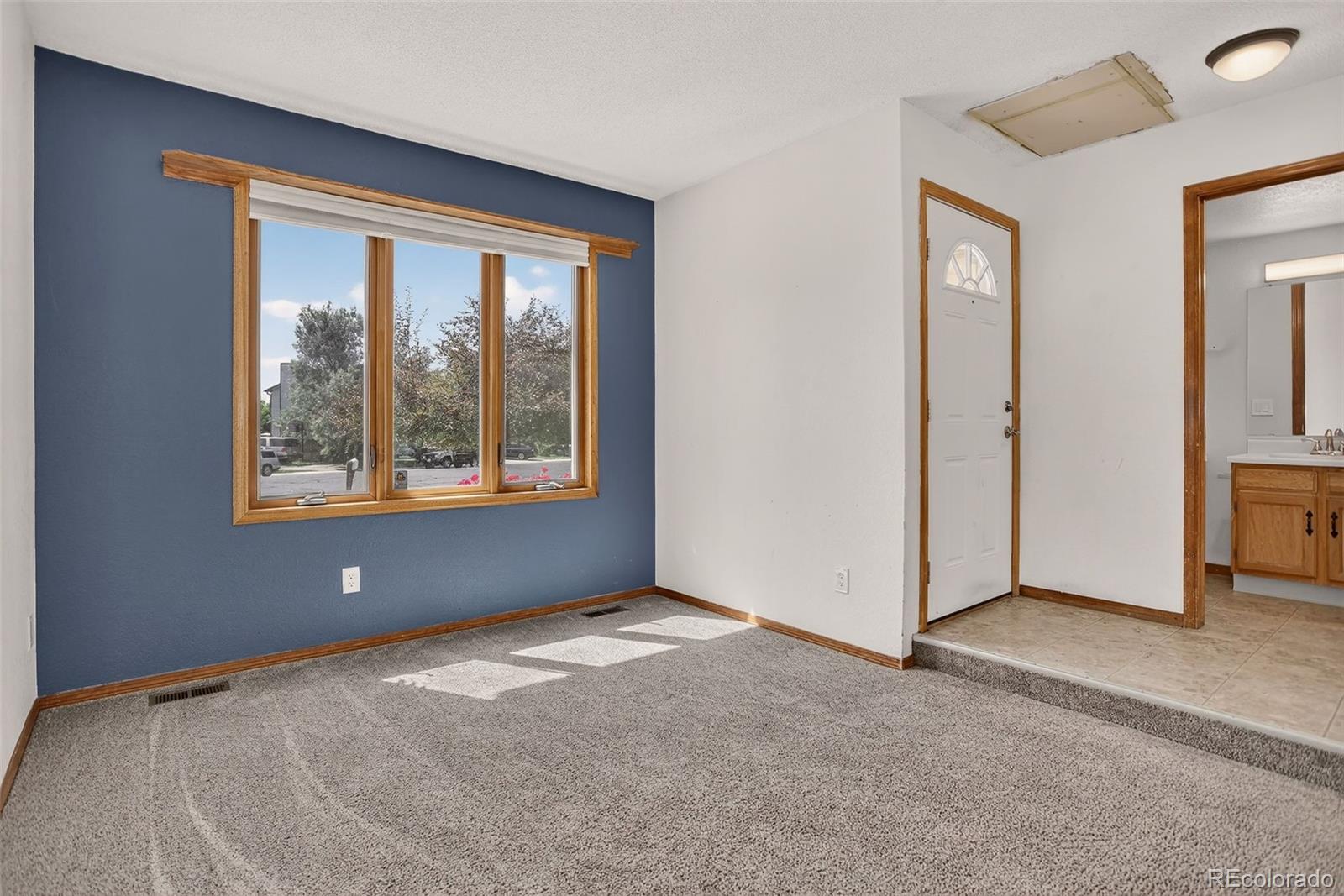 Thornton, Colorado, 80229, United States, 5 Bedrooms Bedrooms, ,2 BathroomsBathrooms,Residential,For Sale,1891126
