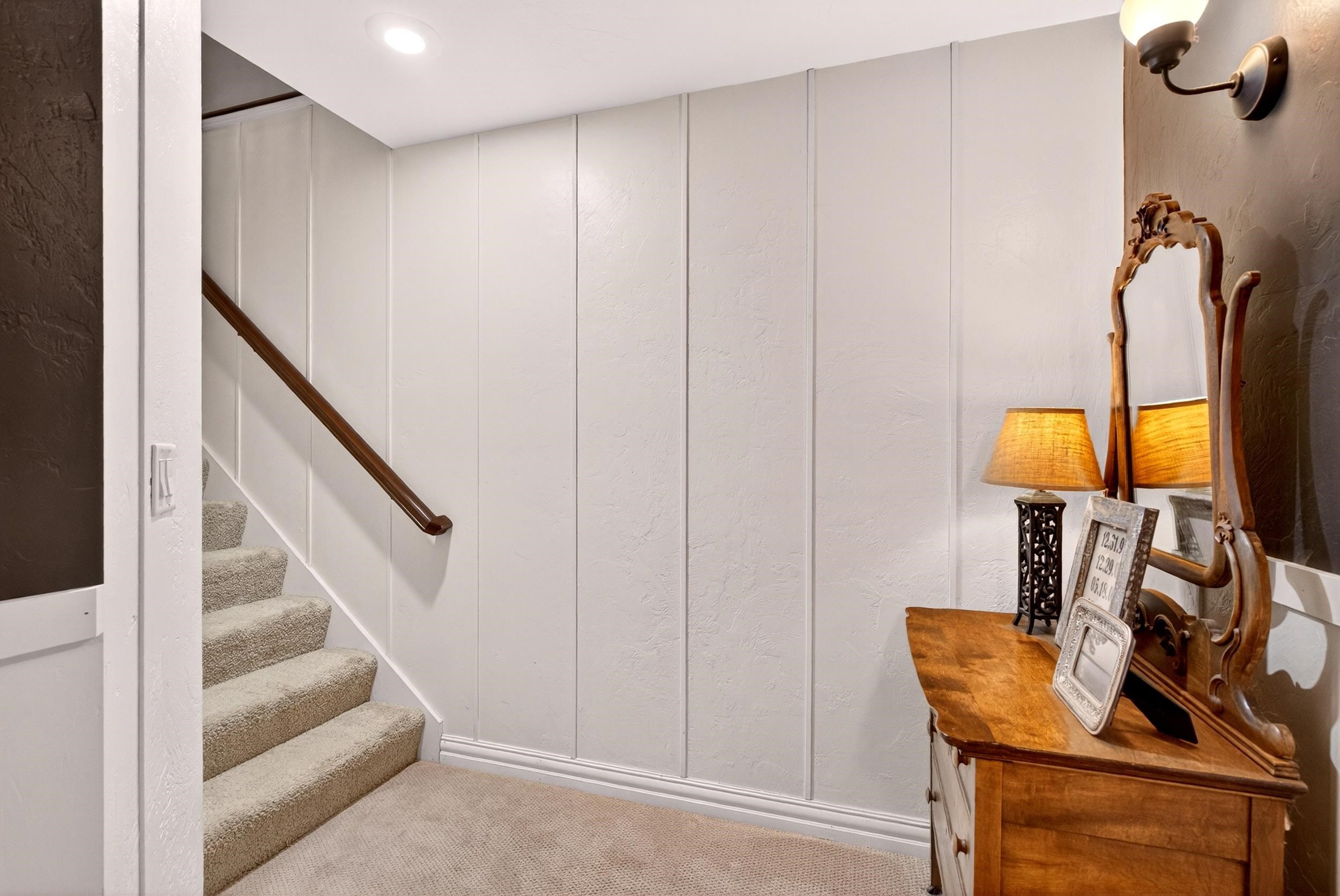 Neenah, Wisconsin, 54956, United States, 4 Bedrooms Bedrooms, ,4 BathroomsBathrooms,Residential,For Sale,1996384