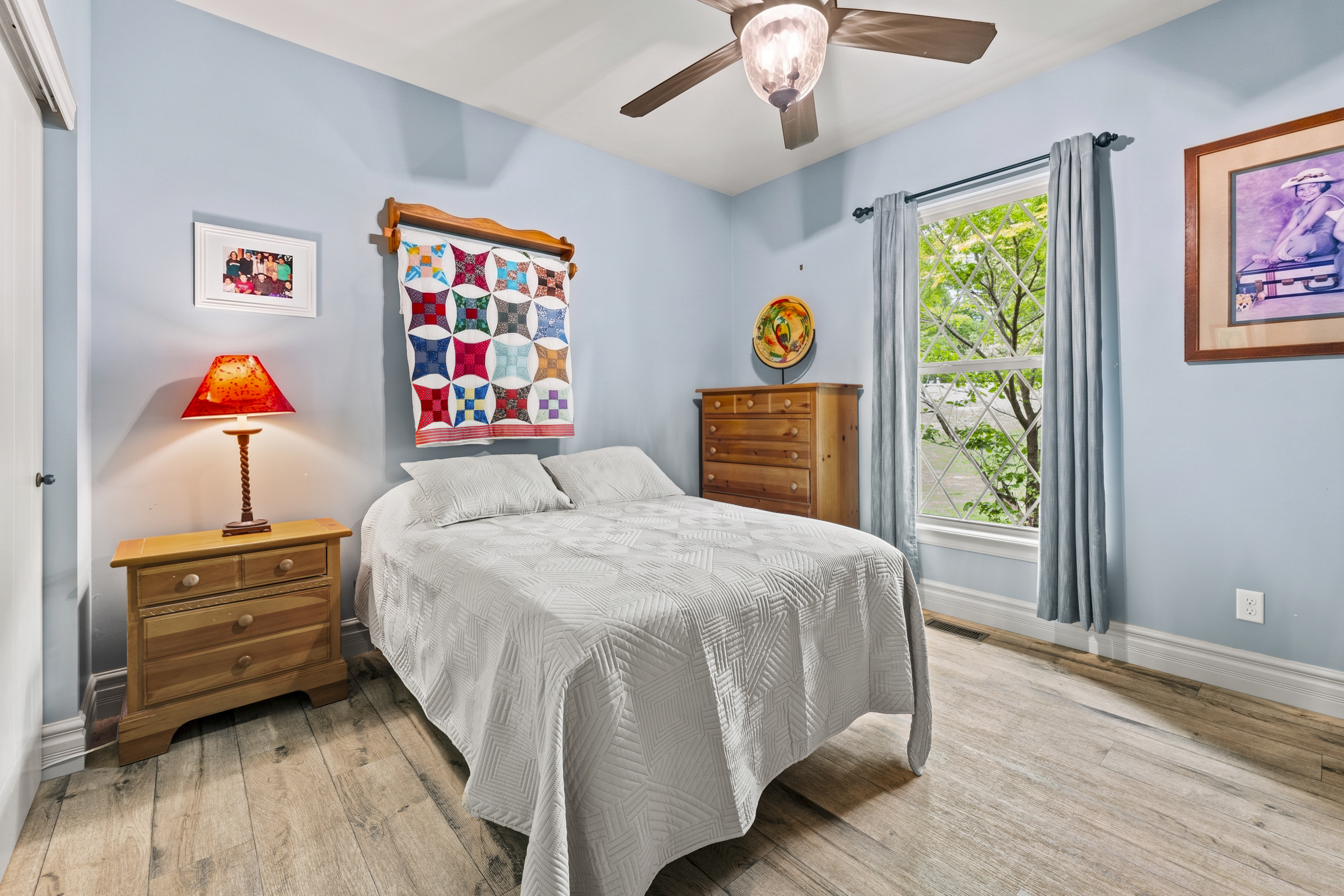  Discover unmatched luxury and versatility in this custom Craftsman-style estate - 物件實景
