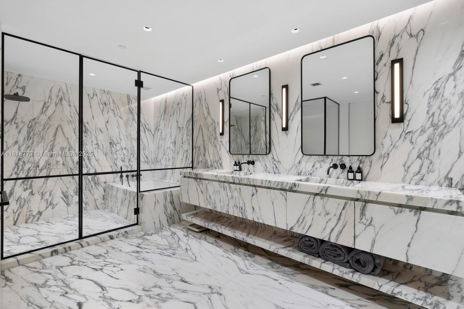 Bal Harbour, Florida, 33154, United States, 4 Bedrooms Bedrooms, ,4 BathroomsBathrooms,Residential,For Sale,1891515