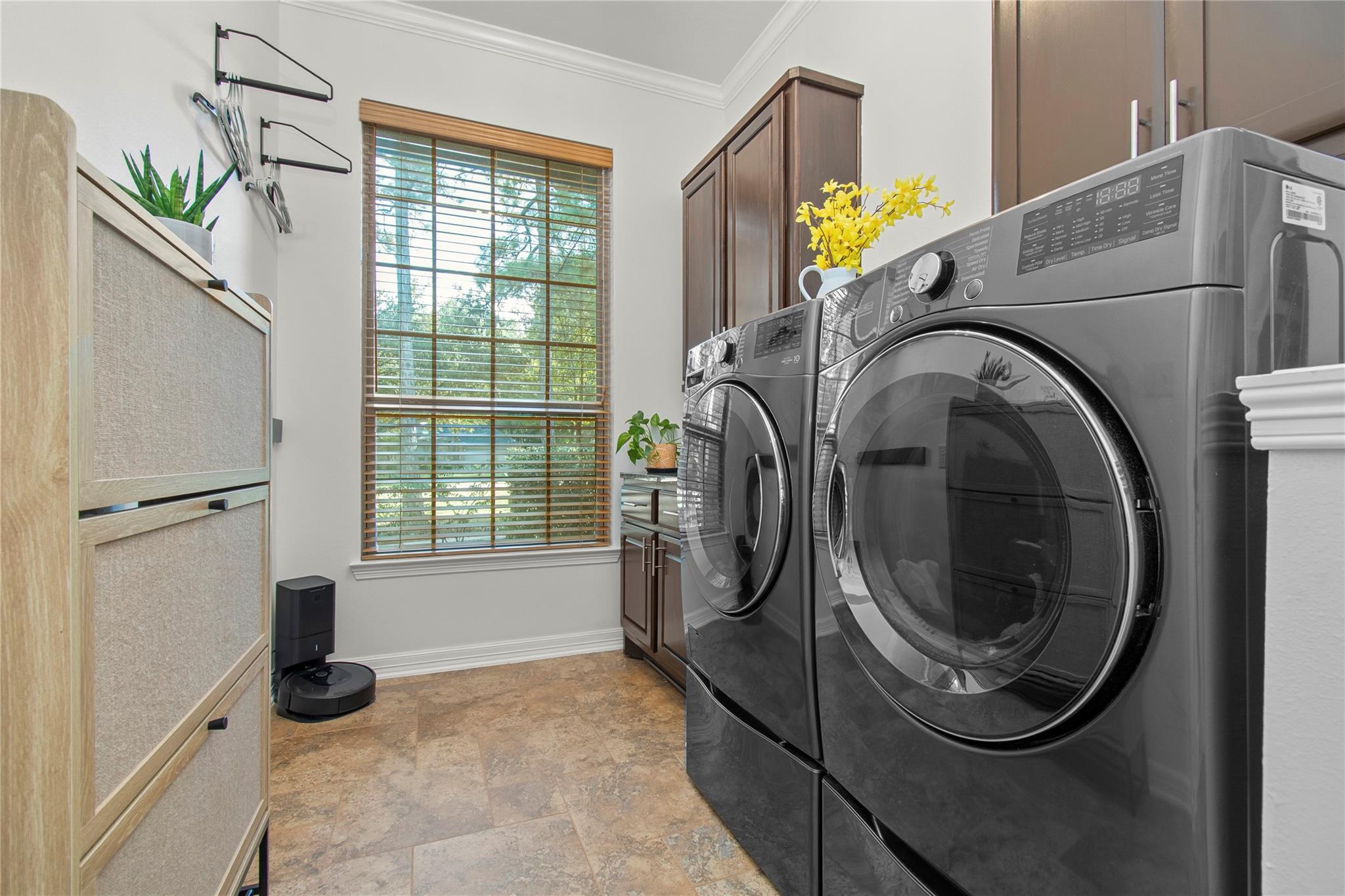 Conroe, Texas, 77302, United States, 4 Bedrooms Bedrooms, ,4 BathroomsBathrooms,Residential,For Sale,1982610