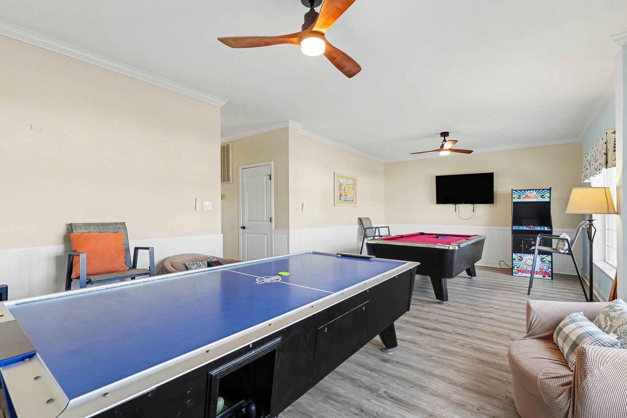 North Myrtle Beach, South Carolina, 29582, United States, 8 Bedrooms Bedrooms, ,7 BathroomsBathrooms,Residential,For Sale,2049472