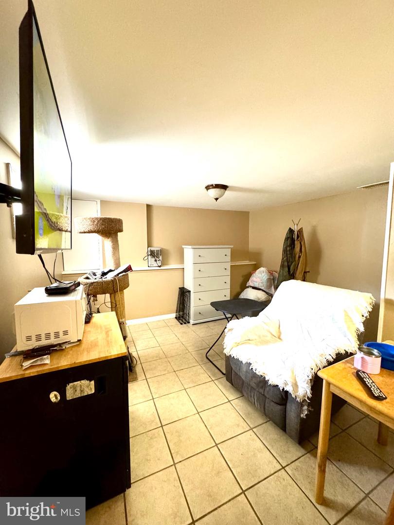Dundalk, Maryland, 21222, United States, 3 Bedrooms Bedrooms, ,4 BathroomsBathrooms,Residential,For Sale,1906595