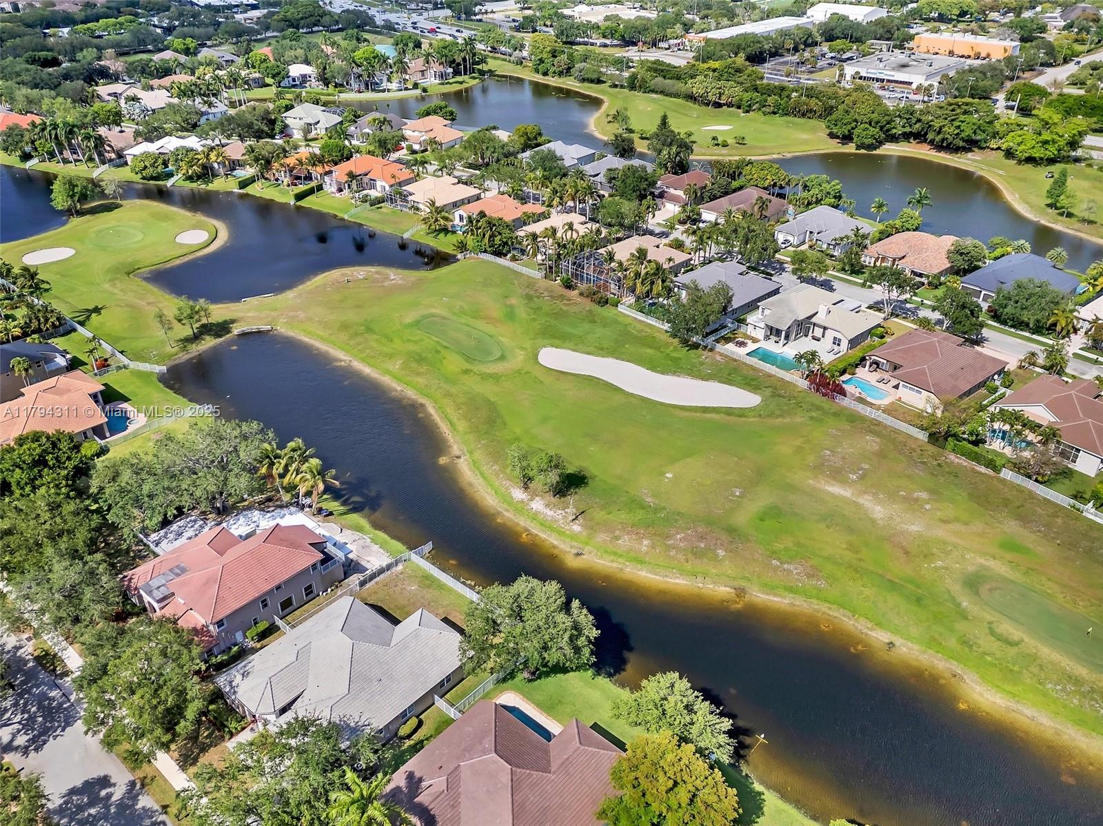 Davie, Florida, 33328, United States, 5 Bedrooms Bedrooms, ,4 BathroomsBathrooms,Residential,For Sale,1793011