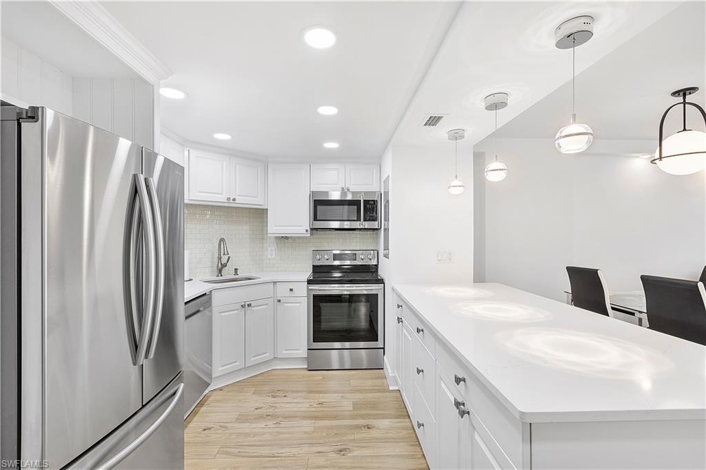 Naples, Florida, 34108, United States, 1 Bedroom Bedrooms, ,1 BathroomBathrooms,Residential,For Sale,1883286