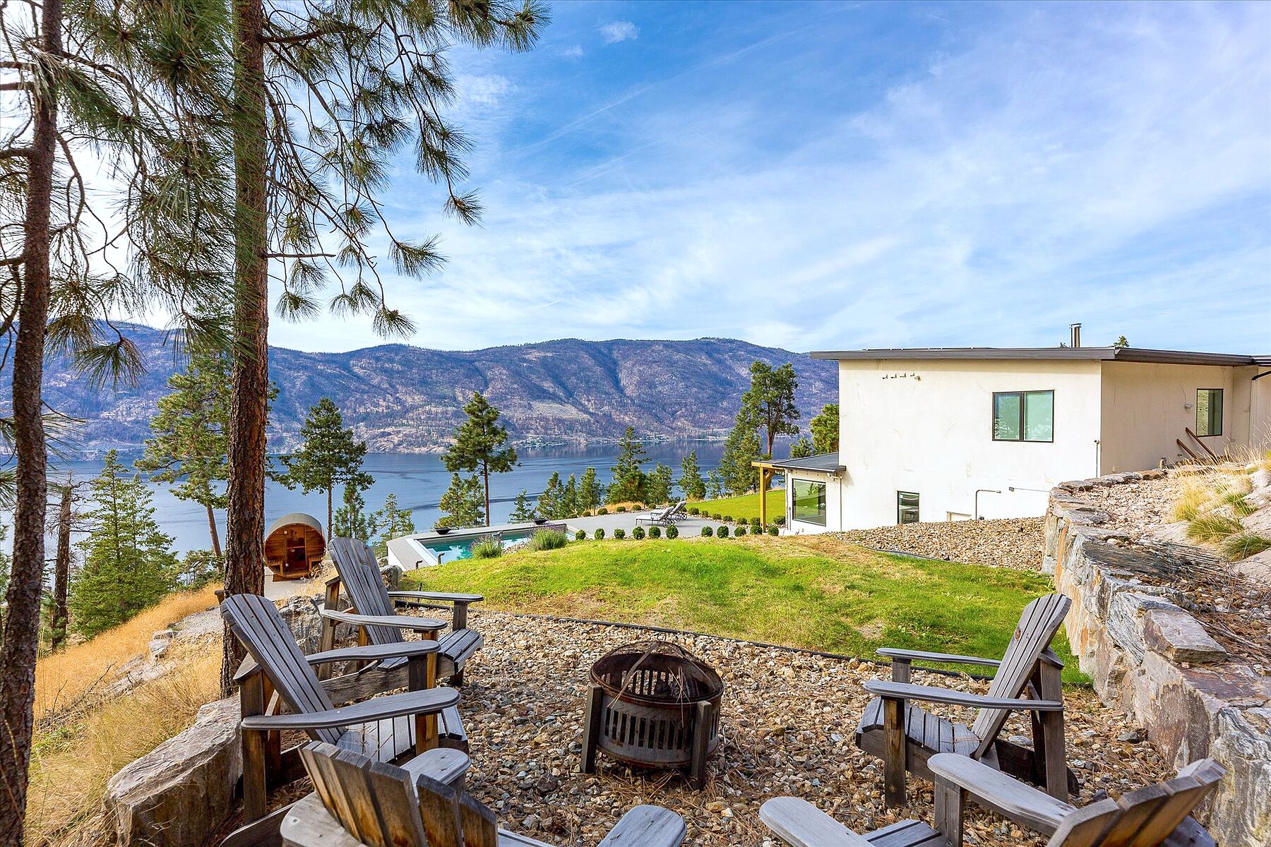  Gated Lake View Estate - 物件實景