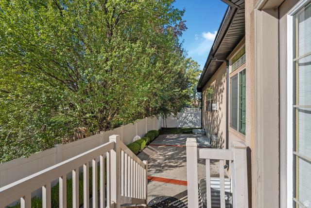 Centerville, Utah, 84014, United States, 6 Bedrooms Bedrooms, ,5 BathroomsBathrooms,Residential,For Sale,2012856