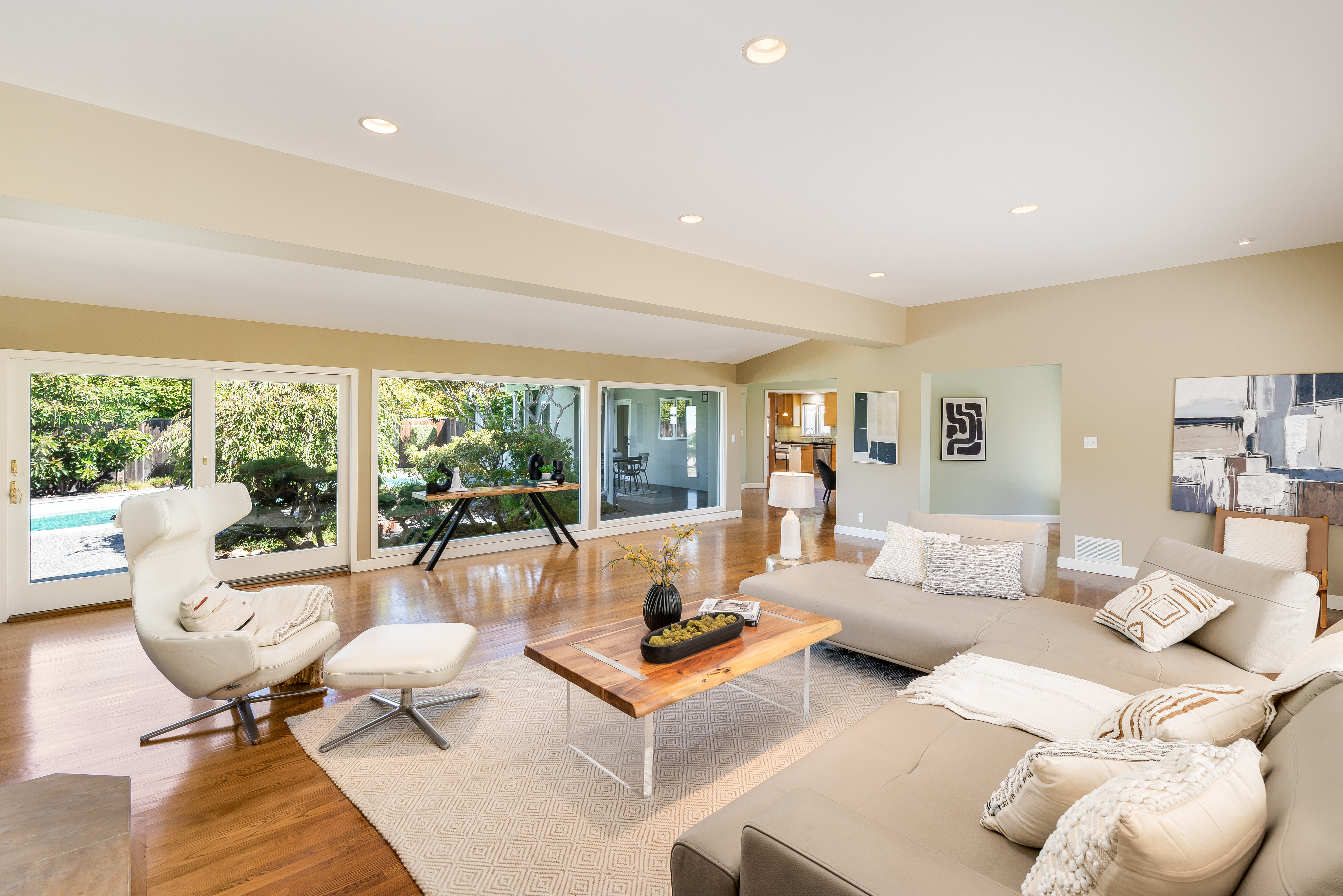  Piedmont Mid-Century Modern “Crescent” Home - 物件實景