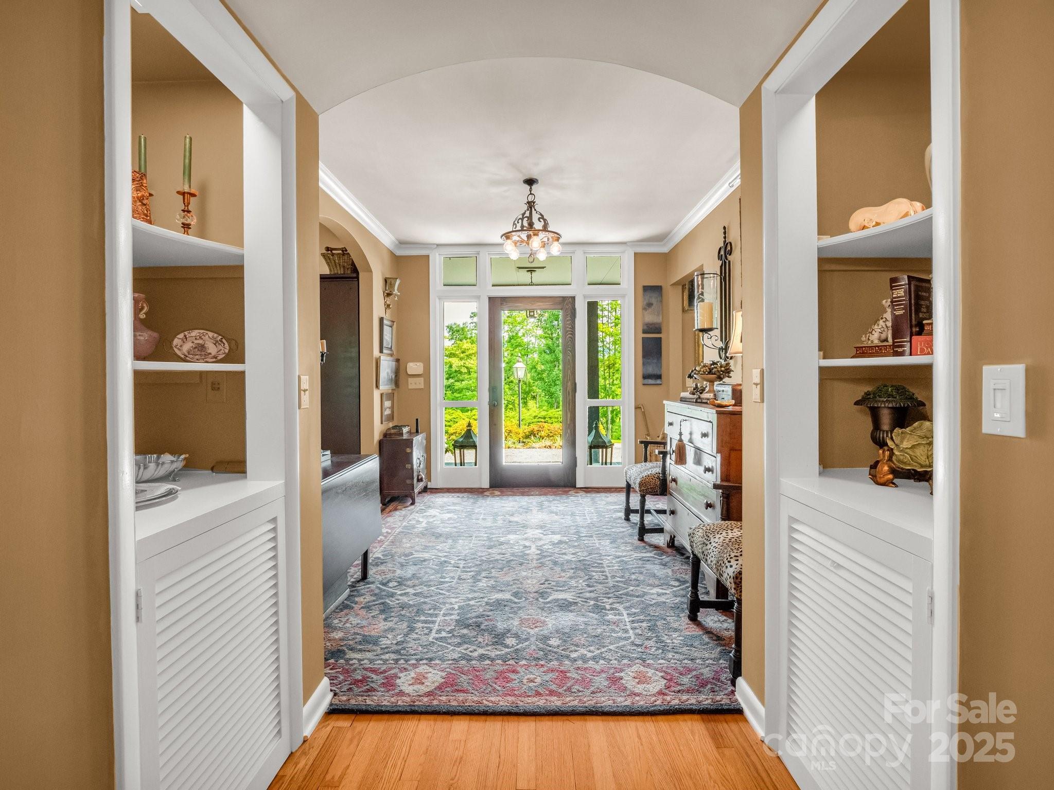 Landrum, South Carolina, 29356, United States, 3 Bedrooms Bedrooms, ,5 BathroomsBathrooms,Residential,For Sale,1847150