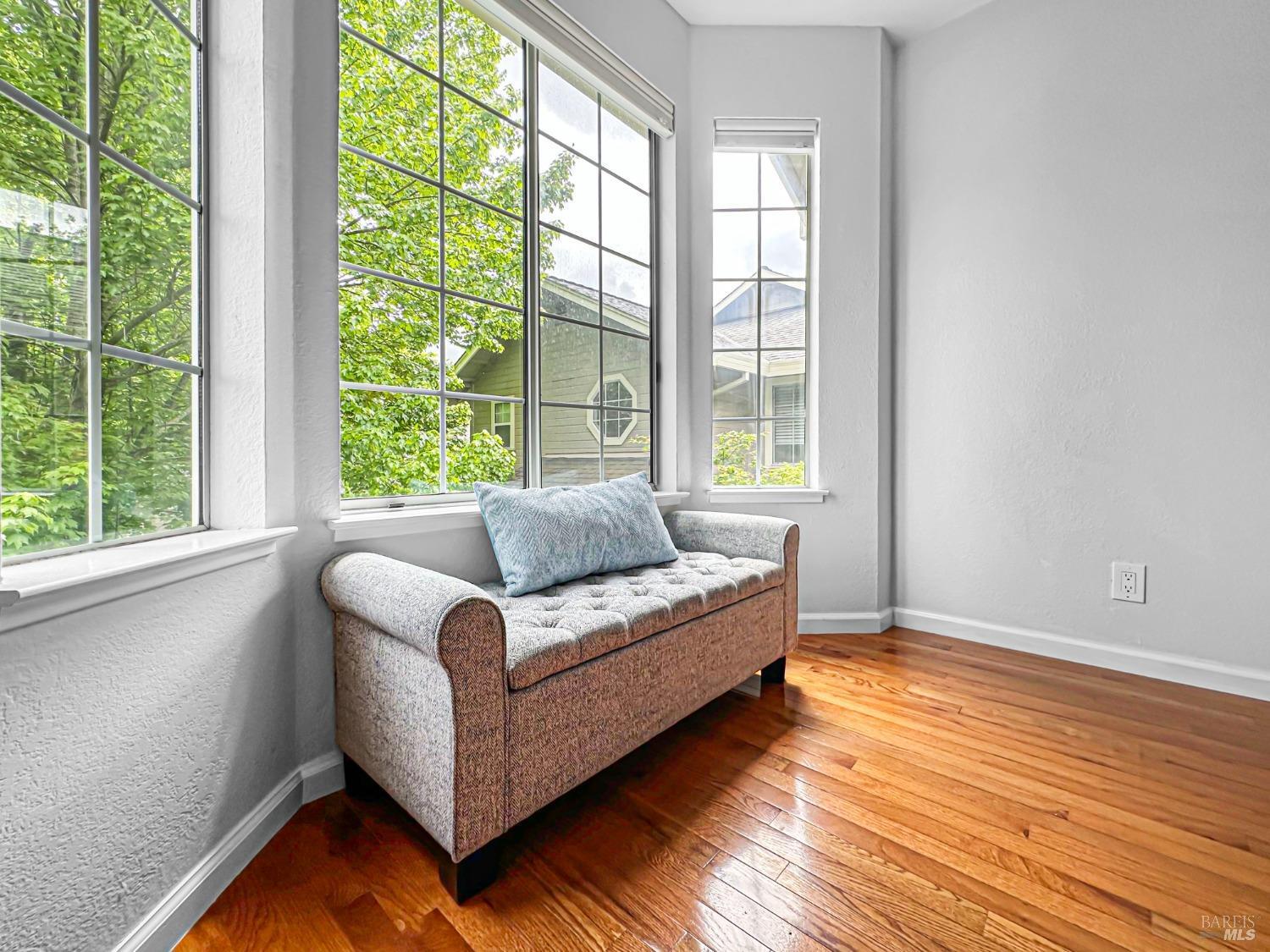 Napa, California, 94558, United States, 2 Bedrooms Bedrooms, ,3 BathroomsBathrooms,Residential,For Sale,1950858
