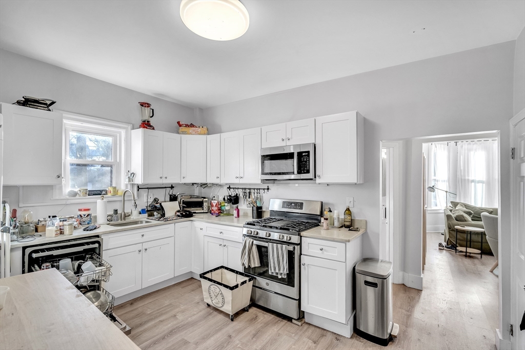 Boston, Massachusetts, 02135, United States, 9 Bedrooms Bedrooms, ,3 BathroomsBathrooms,Residential,For Sale,1896831