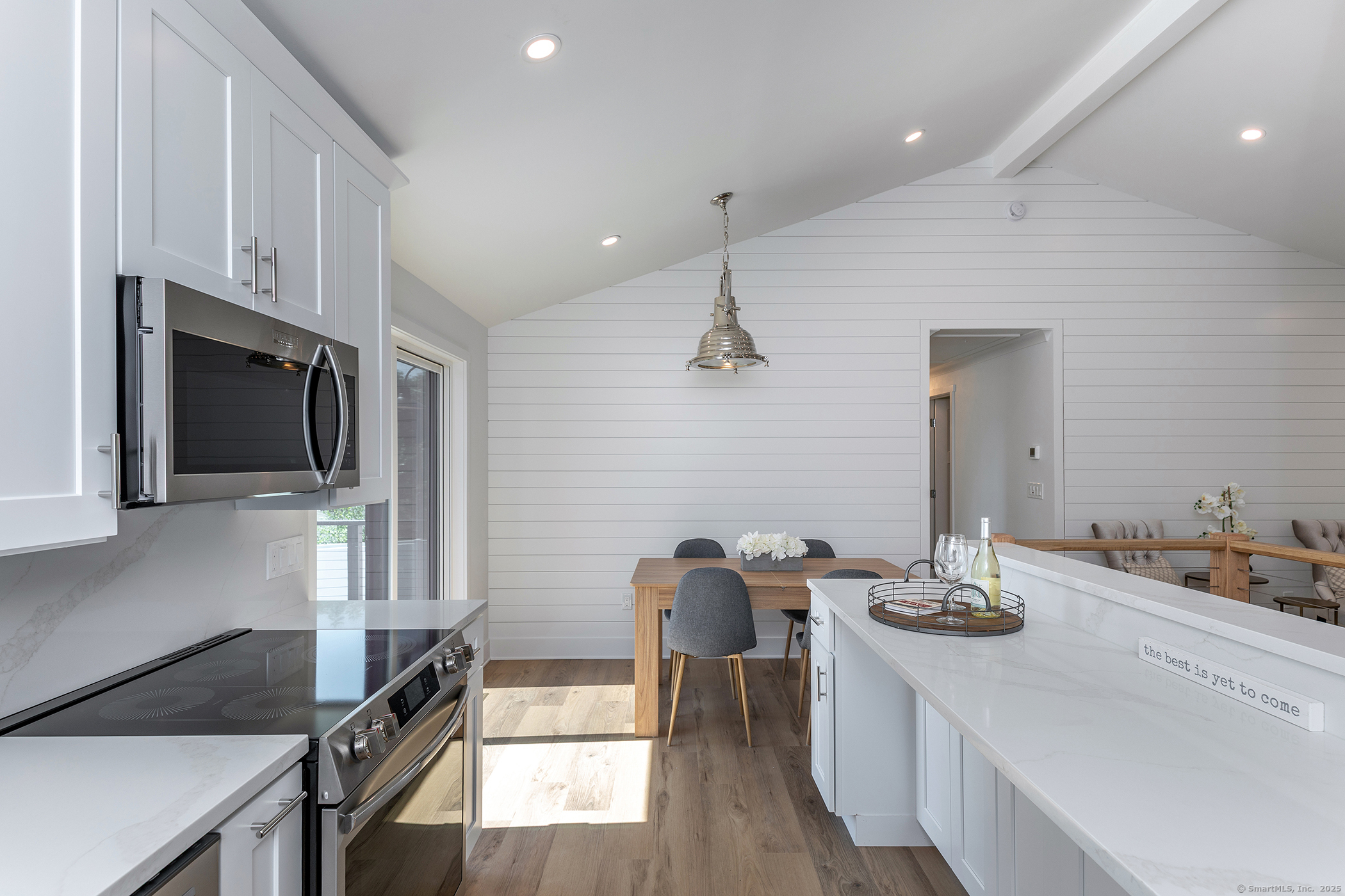 Brookfield, Connecticut, 06804, United States, 3 Bedrooms Bedrooms, ,2 BathroomsBathrooms,Residential,For Sale,1911070