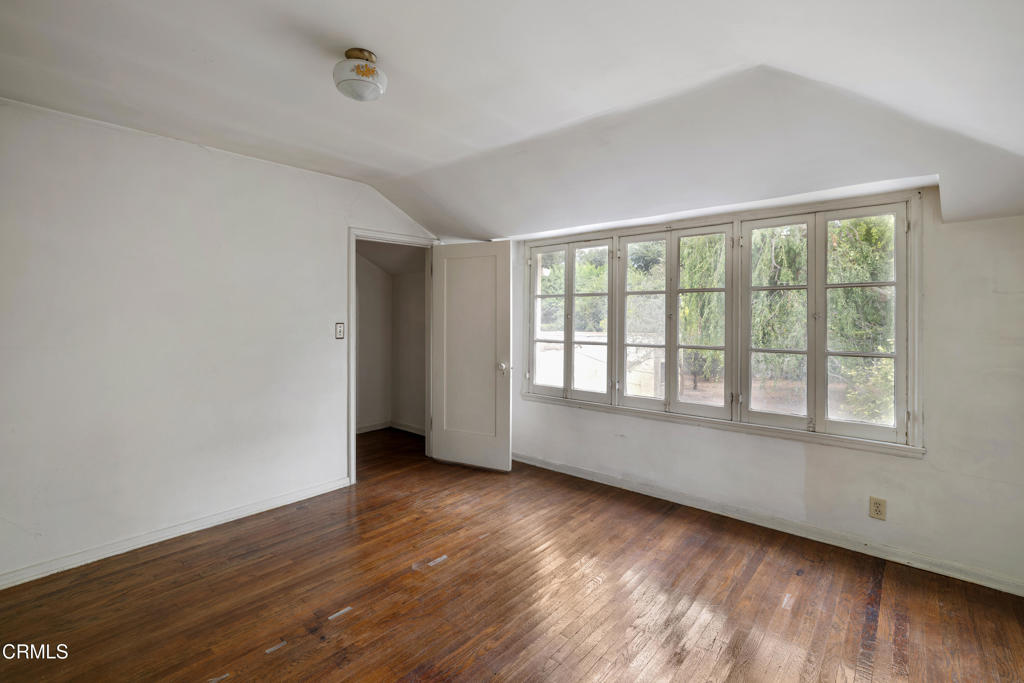 Pasadena, California, 91103, United States, 6 Bedrooms Bedrooms, ,3 BathroomsBathrooms,Residential,For Sale,1950732