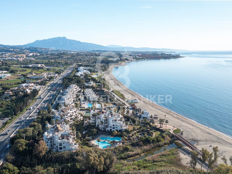 Estepona, Andalusia, ES, 3 Bedrooms Bedrooms, ,Residential,For Sale,1940839
