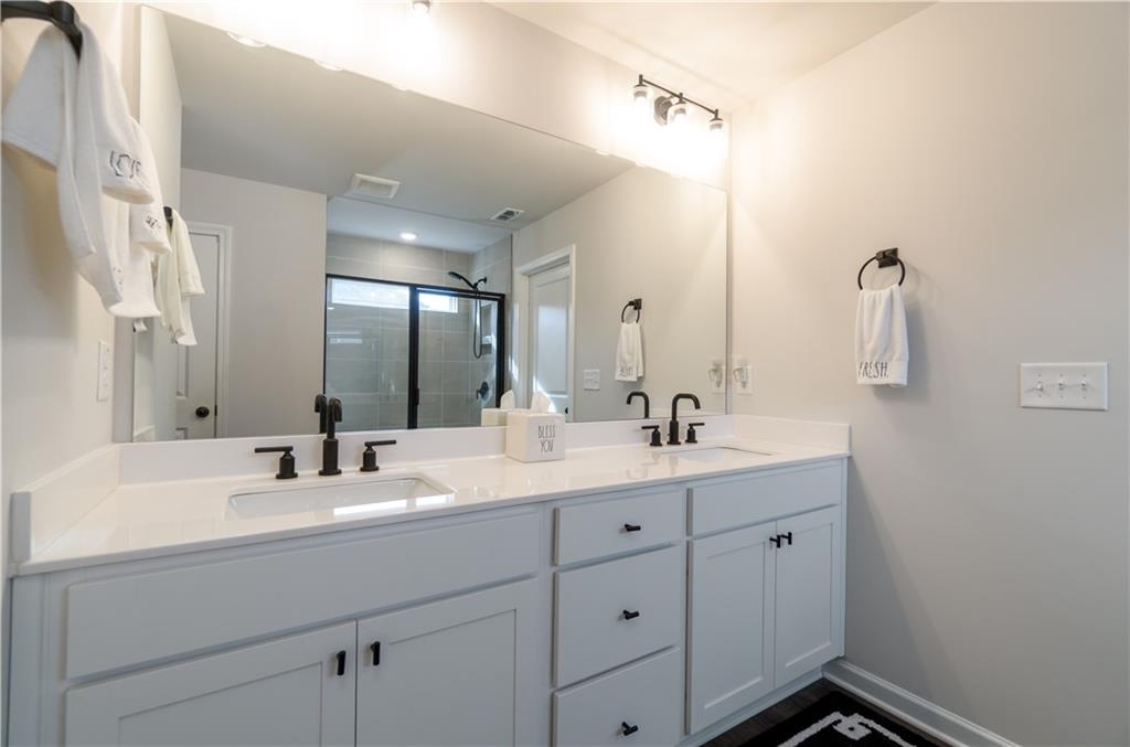 Cartersville, Georgia, 30121, United States, 4 Bedrooms Bedrooms, ,4 BathroomsBathrooms,Residential,For Sale,1820184